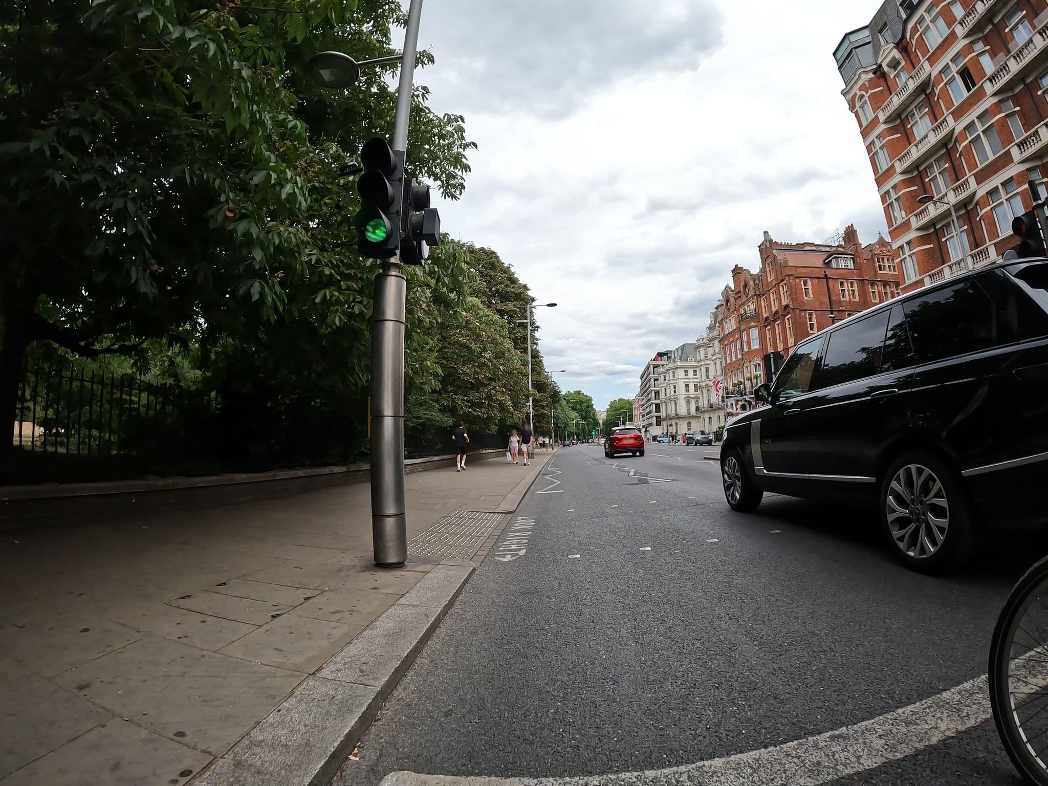 Street view near The Kensington Suite, Bayswater — © erias (CC BY-SA · Mapillary)