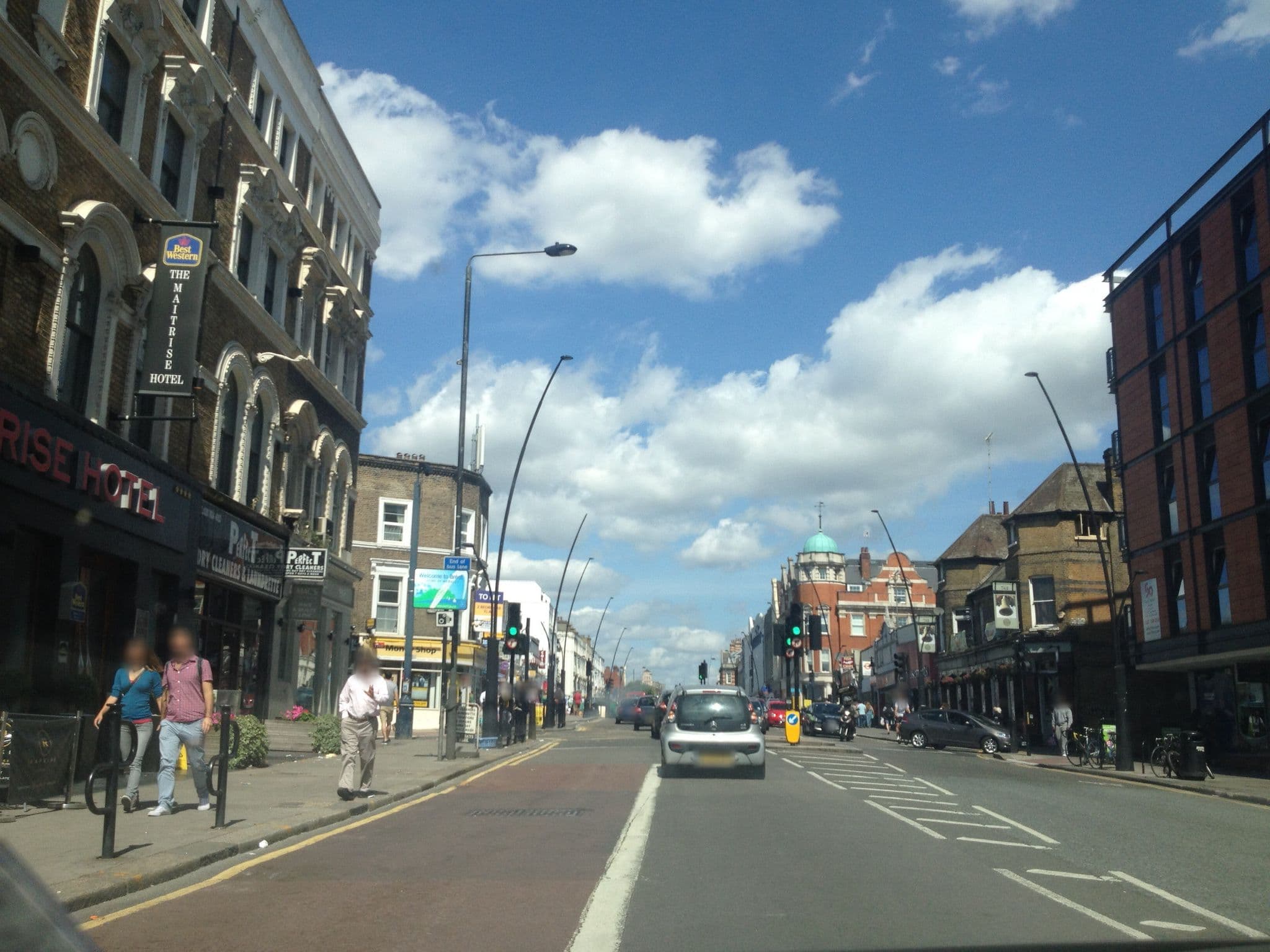 Street view near Best Western Maitrise Hotel, Abbey Road — © domdomegg (CC BY-SA · Mapillary)