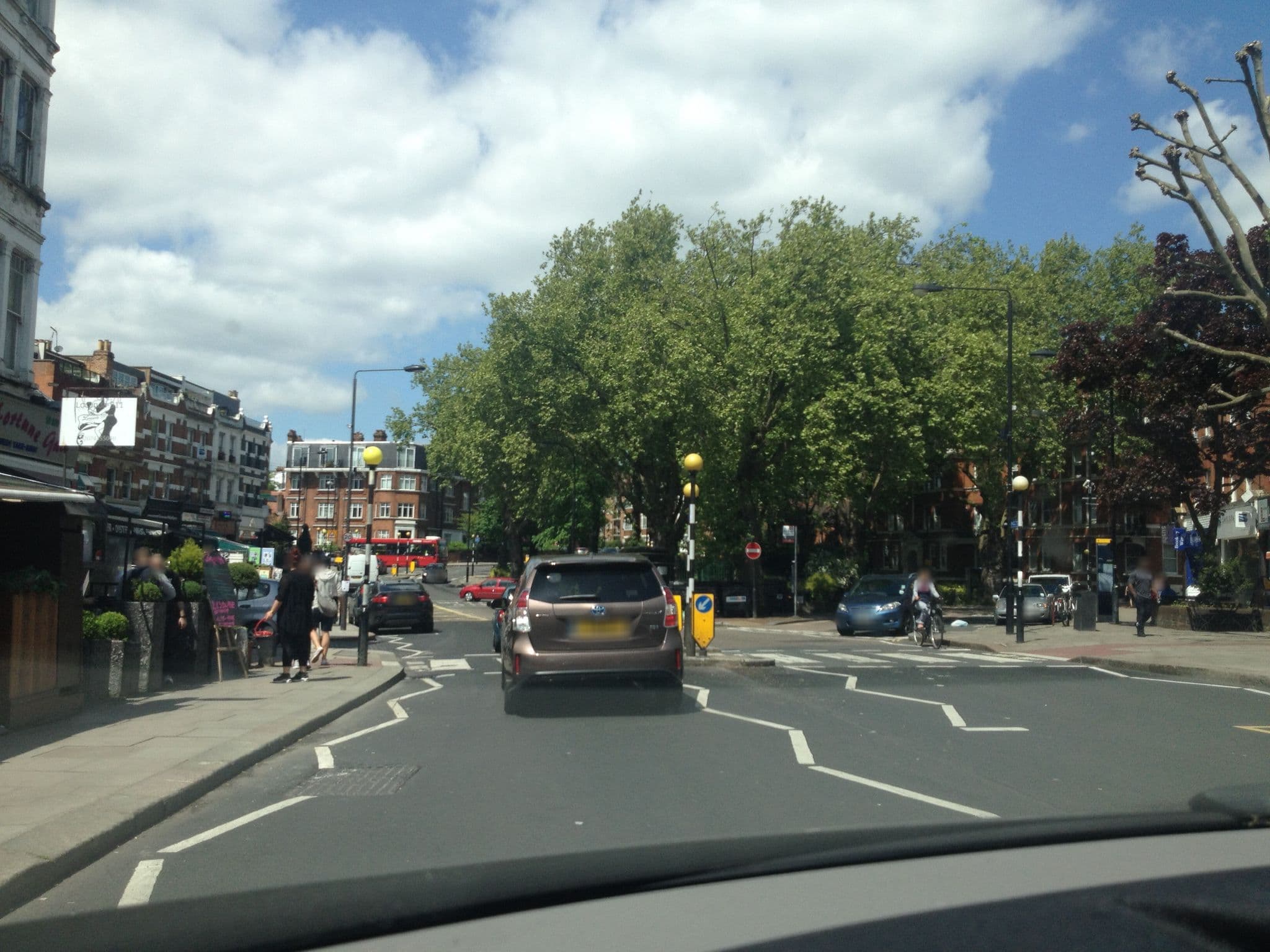Street view near Ooolaalaa, Kilburn — © domdomegg (CC BY-SA · Mapillary)