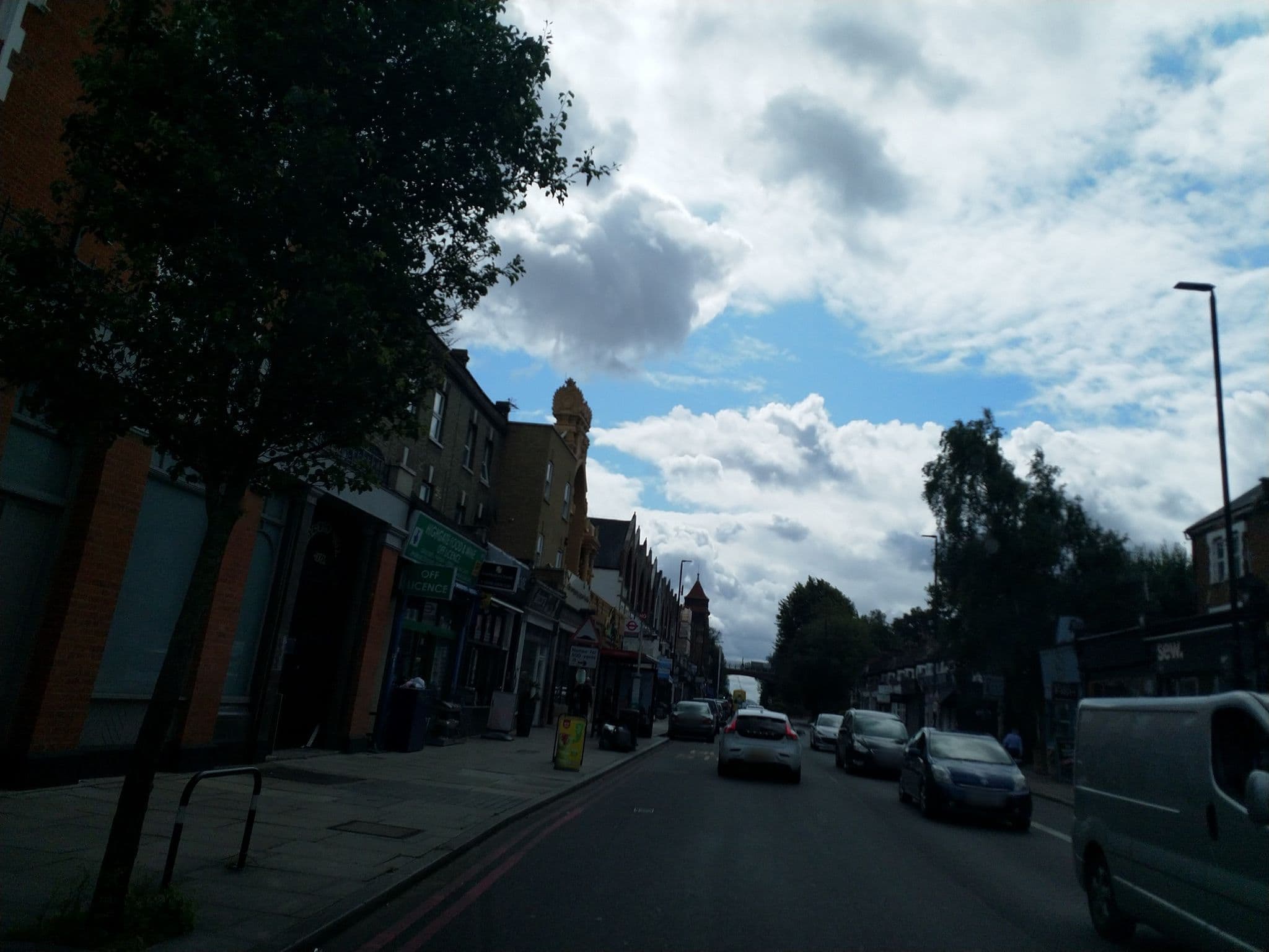 Street view near The Winchester Hotel, Archway — © laye (CC BY-SA · Mapillary)