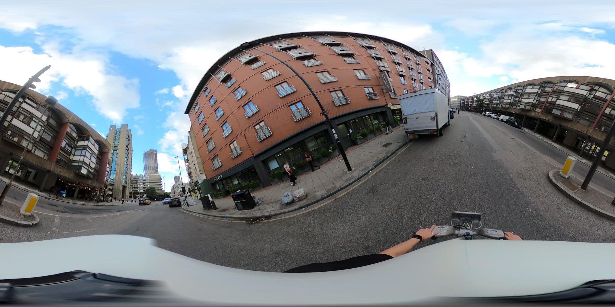 Street view near Soderetour UK, Barbican — © NatchaponJ (CC BY-SA · Mapillary)