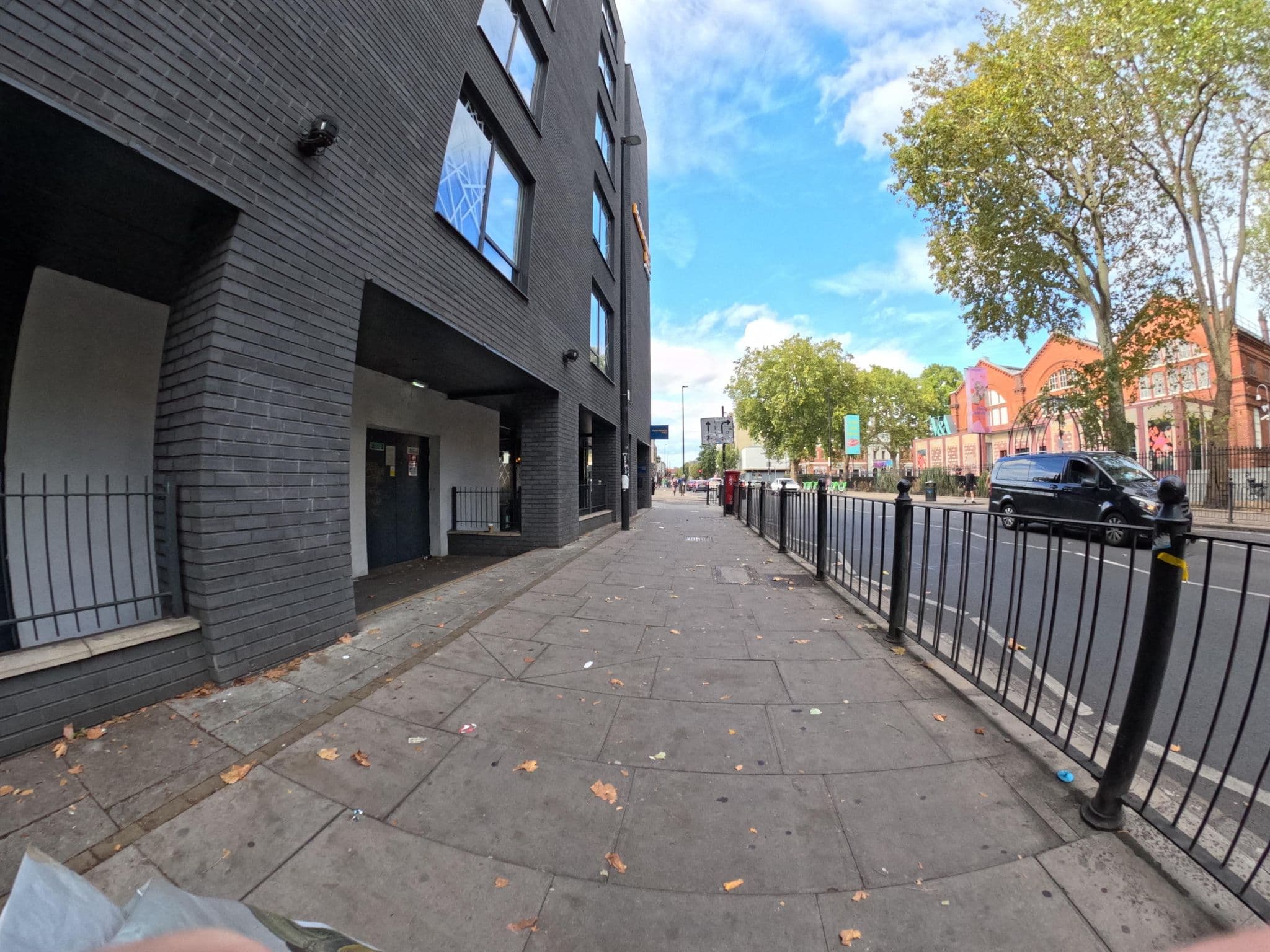 Street view near The East London Hotel, Bethnal Green — © a-sav (CC BY-SA · Mapillary)