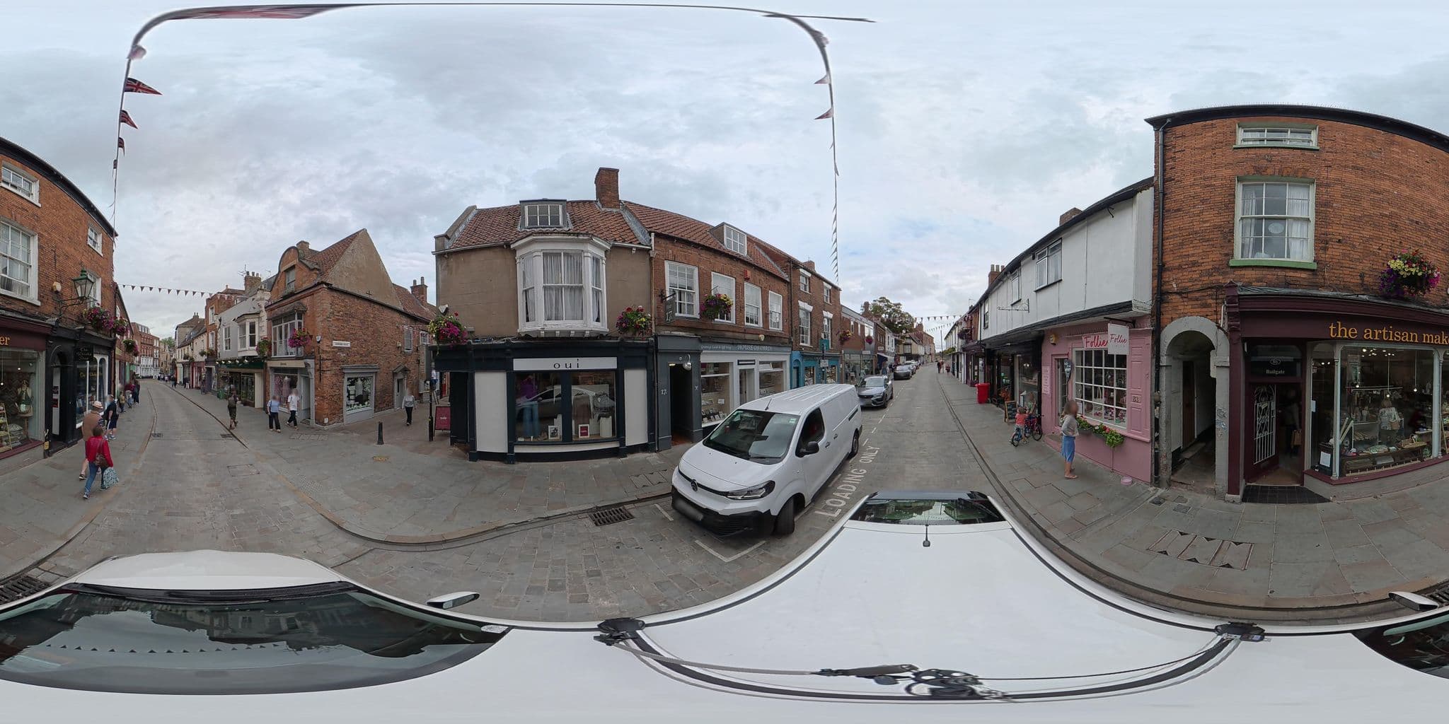 Street view near Contemporary Hotels, Lincoln — © osmplus_org (CC BY-SA · Mapillary)