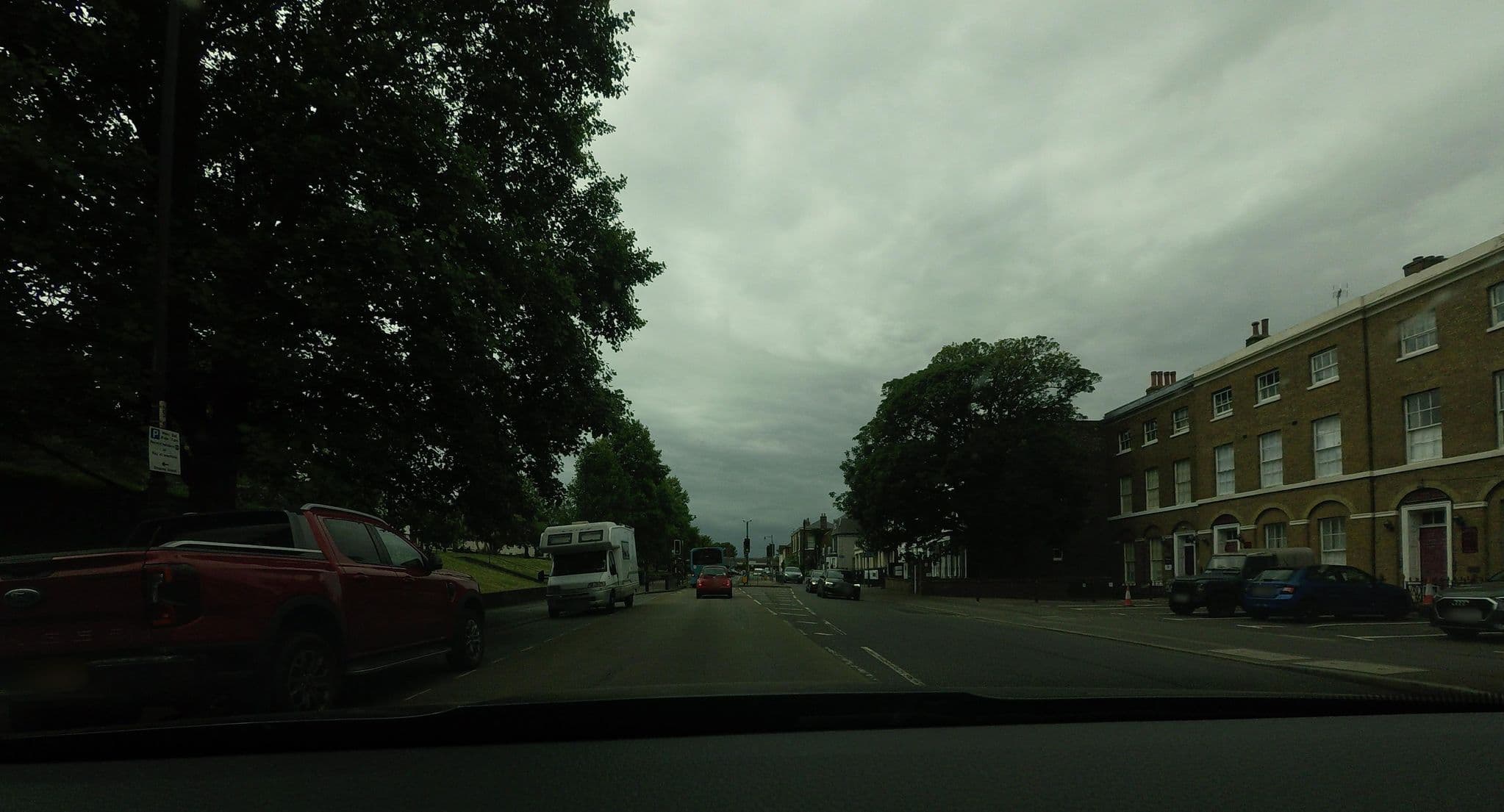 Street view near Medway Manor Hotel, Rochester — © tallguy (CC BY-SA · Mapillary)