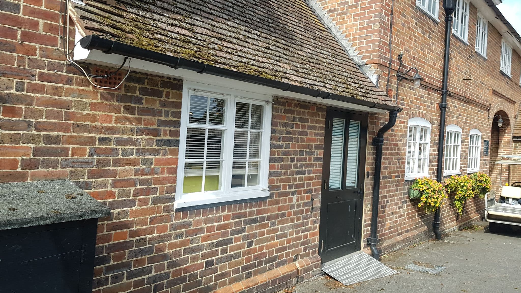 Street view near Stable Courtyard Bedrooms at Leeds Castle, Harrietsham — © richardc (CC BY-SA · Mapillary)