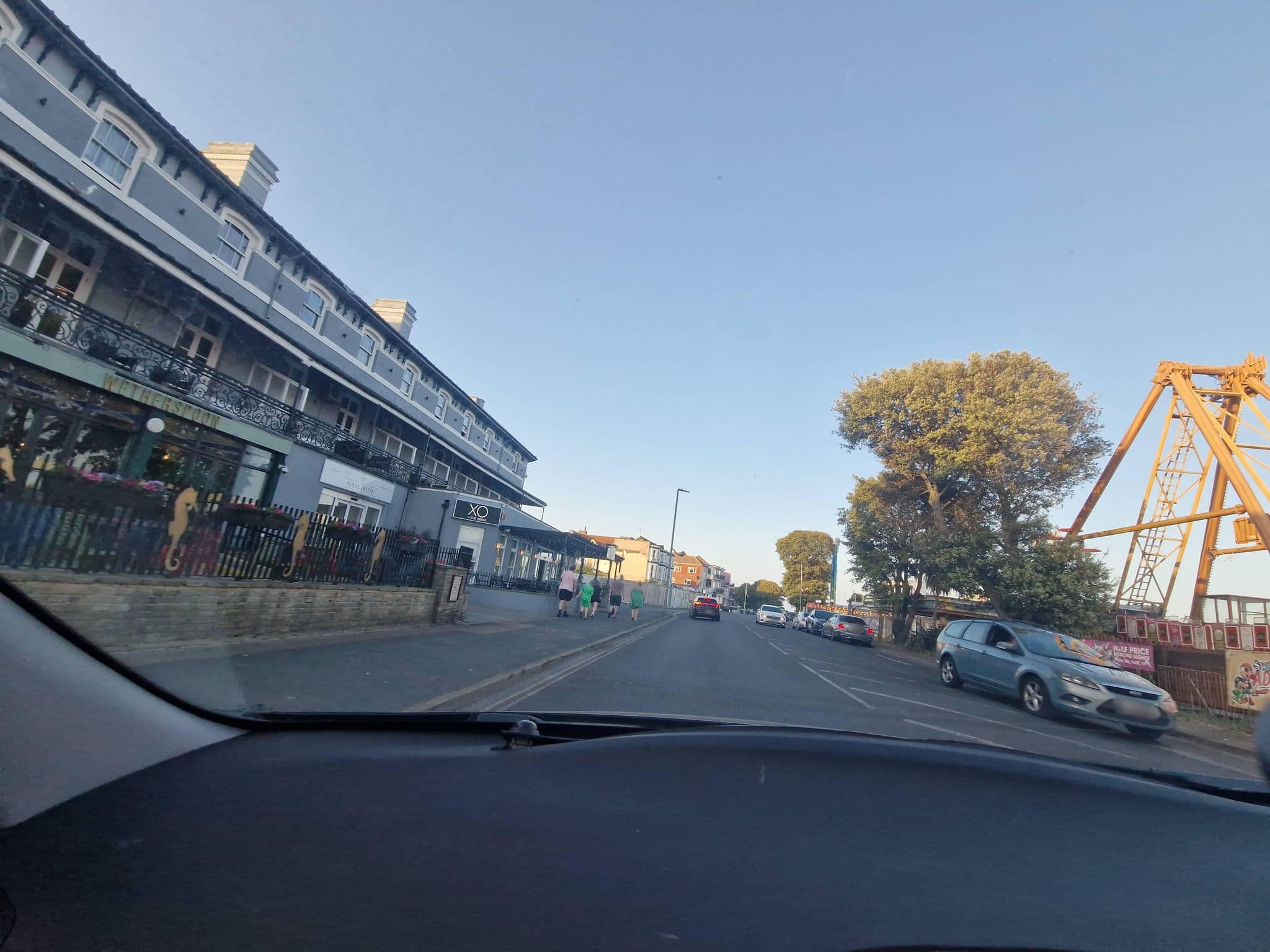 Street view near Bentley's Bar, Clacton-on-Sea — © edloach (CC BY-SA · Mapillary)