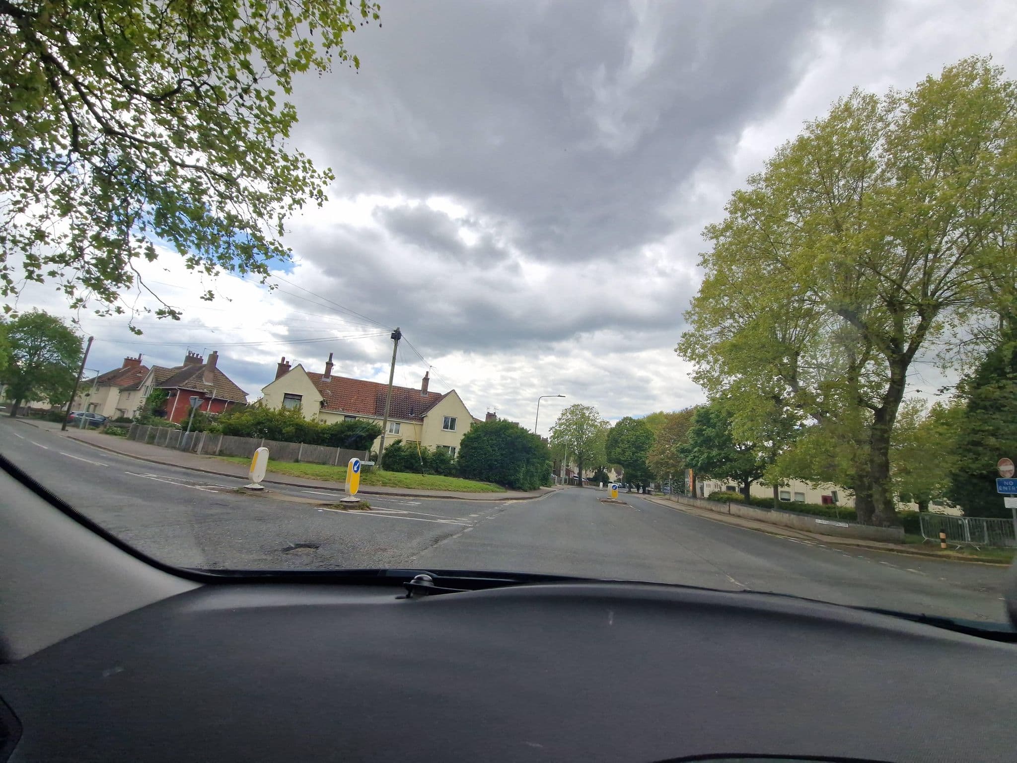 Street view near Rosevale Bed & Breakfast, Lowestoft — © edloach (CC BY-SA · Mapillary)