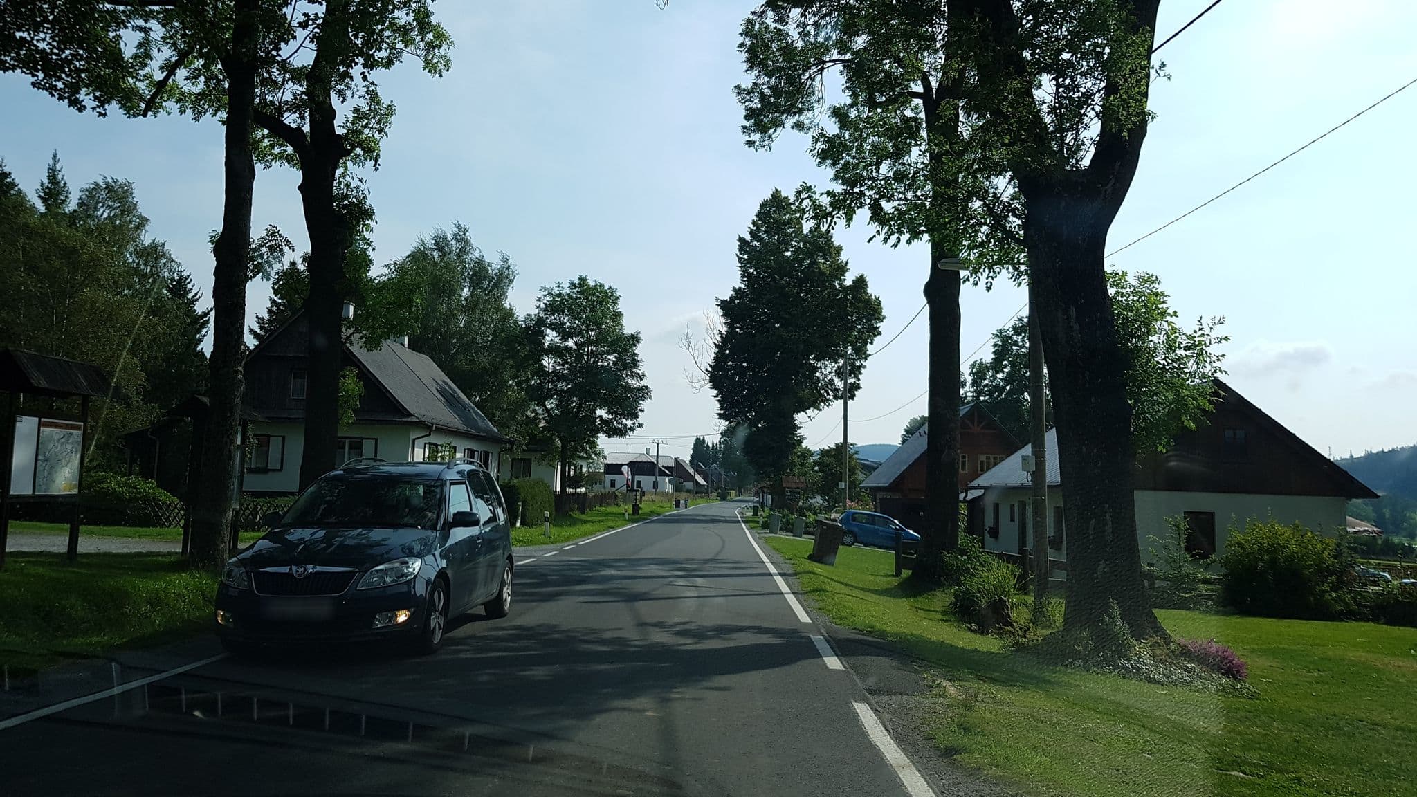 Street view near Restaurace Penzion "Na Paloučku", Písečná — © richardc (CC BY-SA · Mapillary)