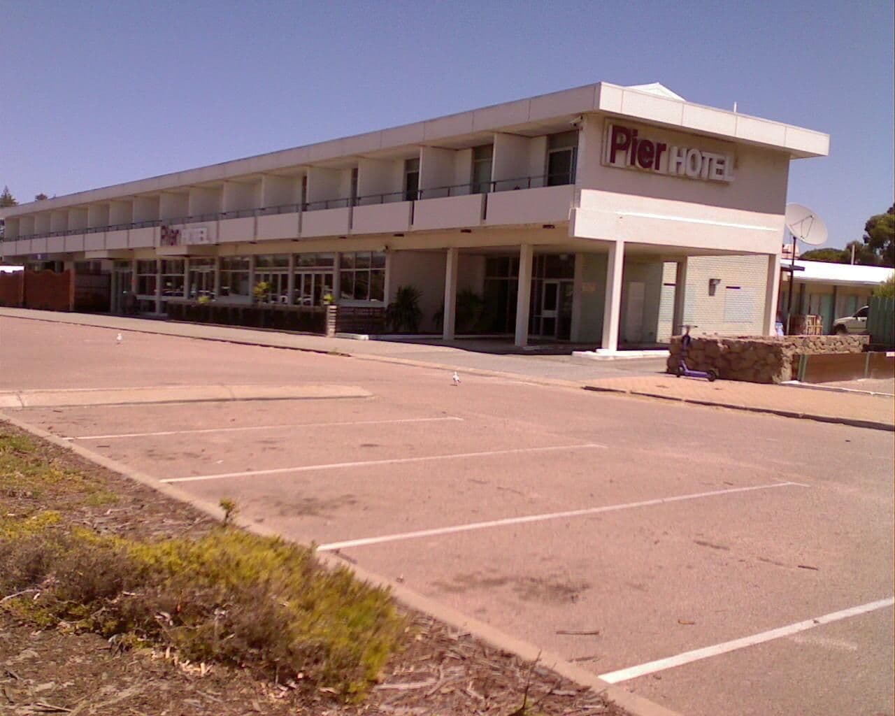 Street view near Best Western Hospitality Inn, Esperance — © bob3bob3 (CC BY-SA · Mapillary)
