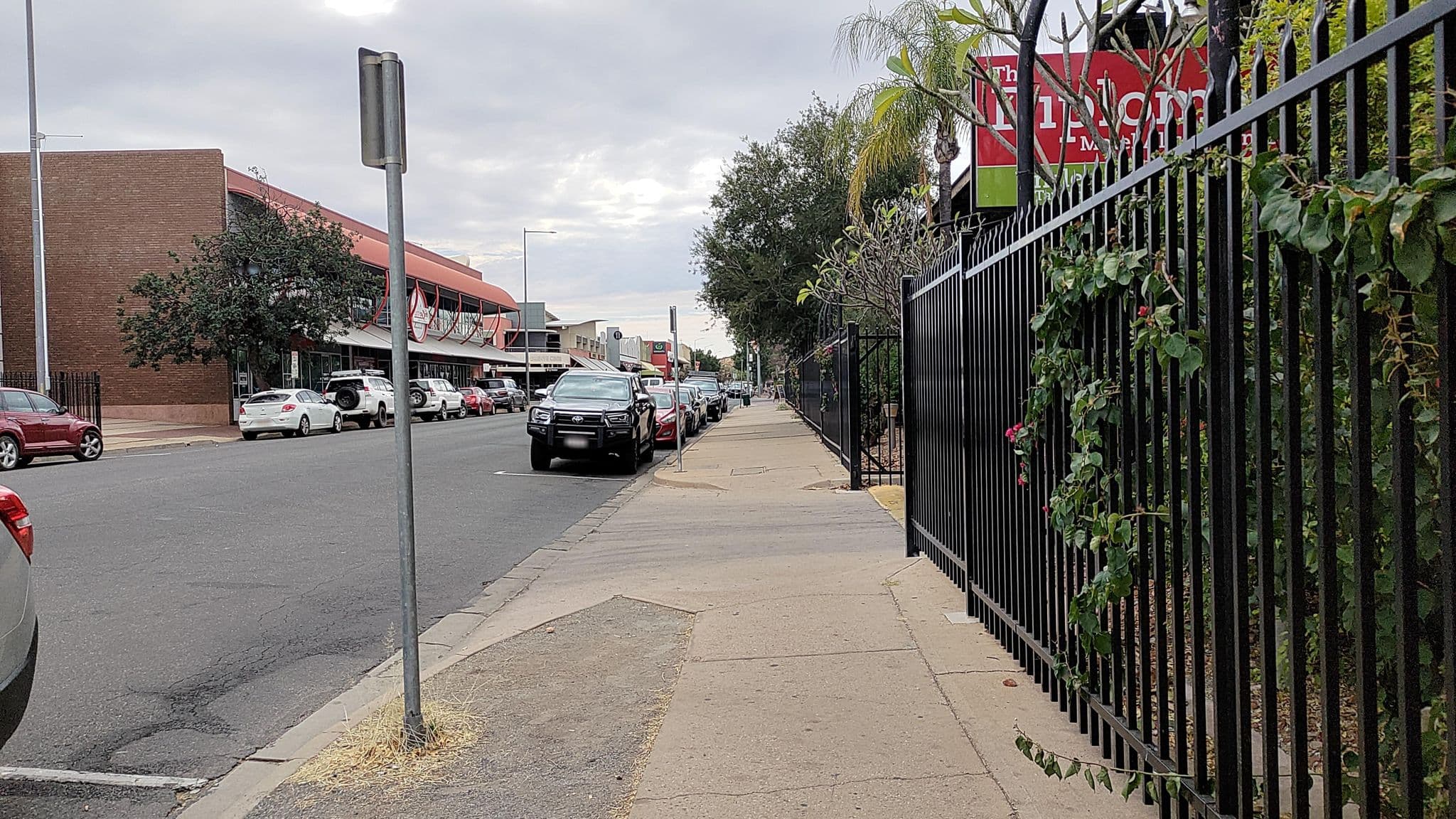 Street view near Diplomat Alice Springs, Alice Springs — © aceini (CC BY-SA · Mapillary)