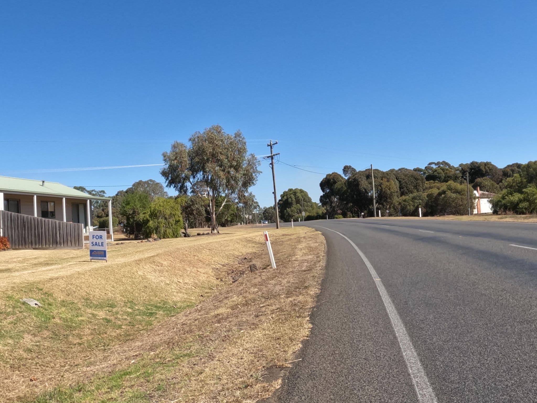 Street view near Kensington Cottage, Hamilton — © skillsy (CC BY-SA · Mapillary)