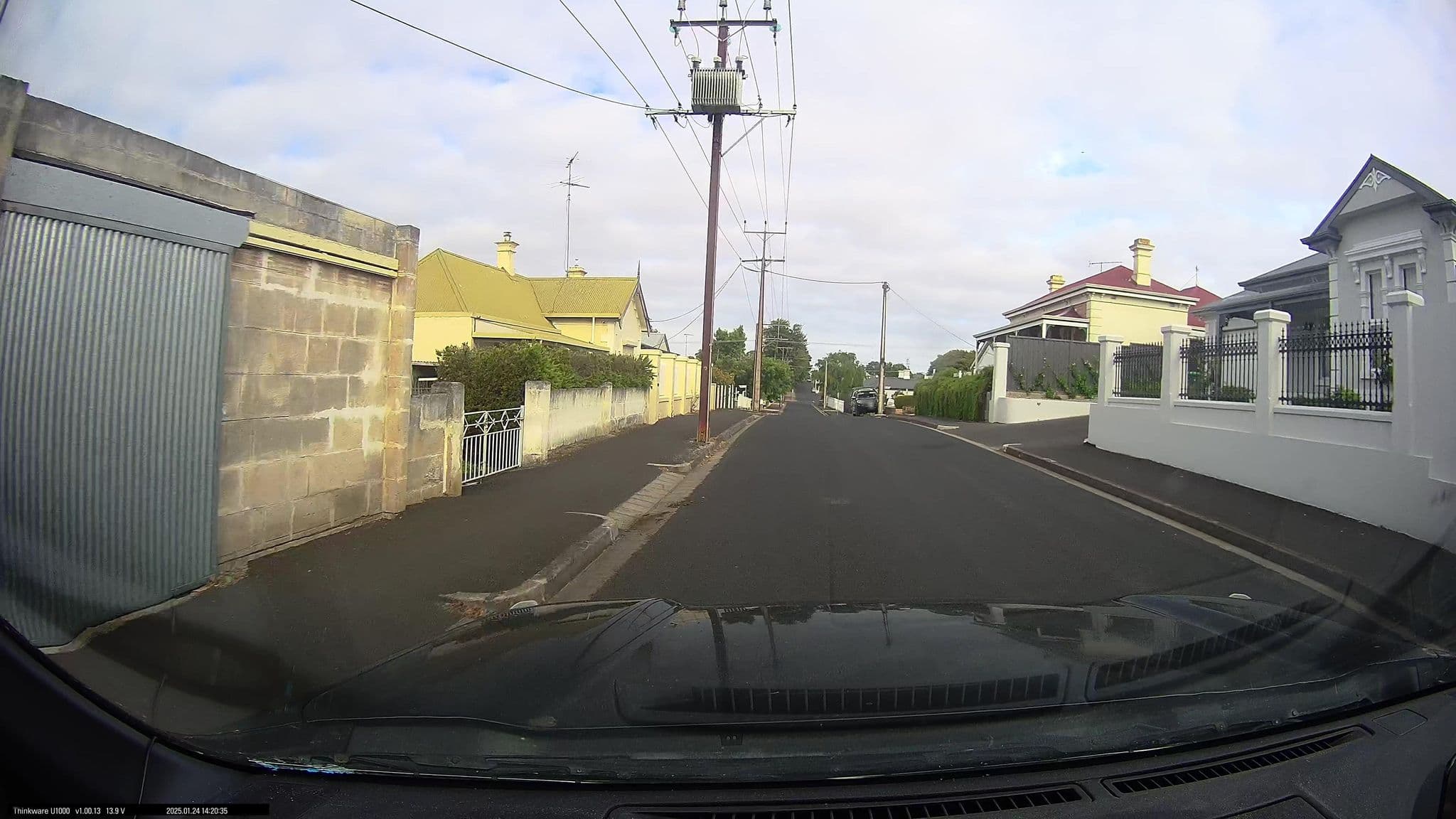 Street view near Tower Motor Inn, Mount Gambier — © maxim752 (CC BY-SA · Mapillary)