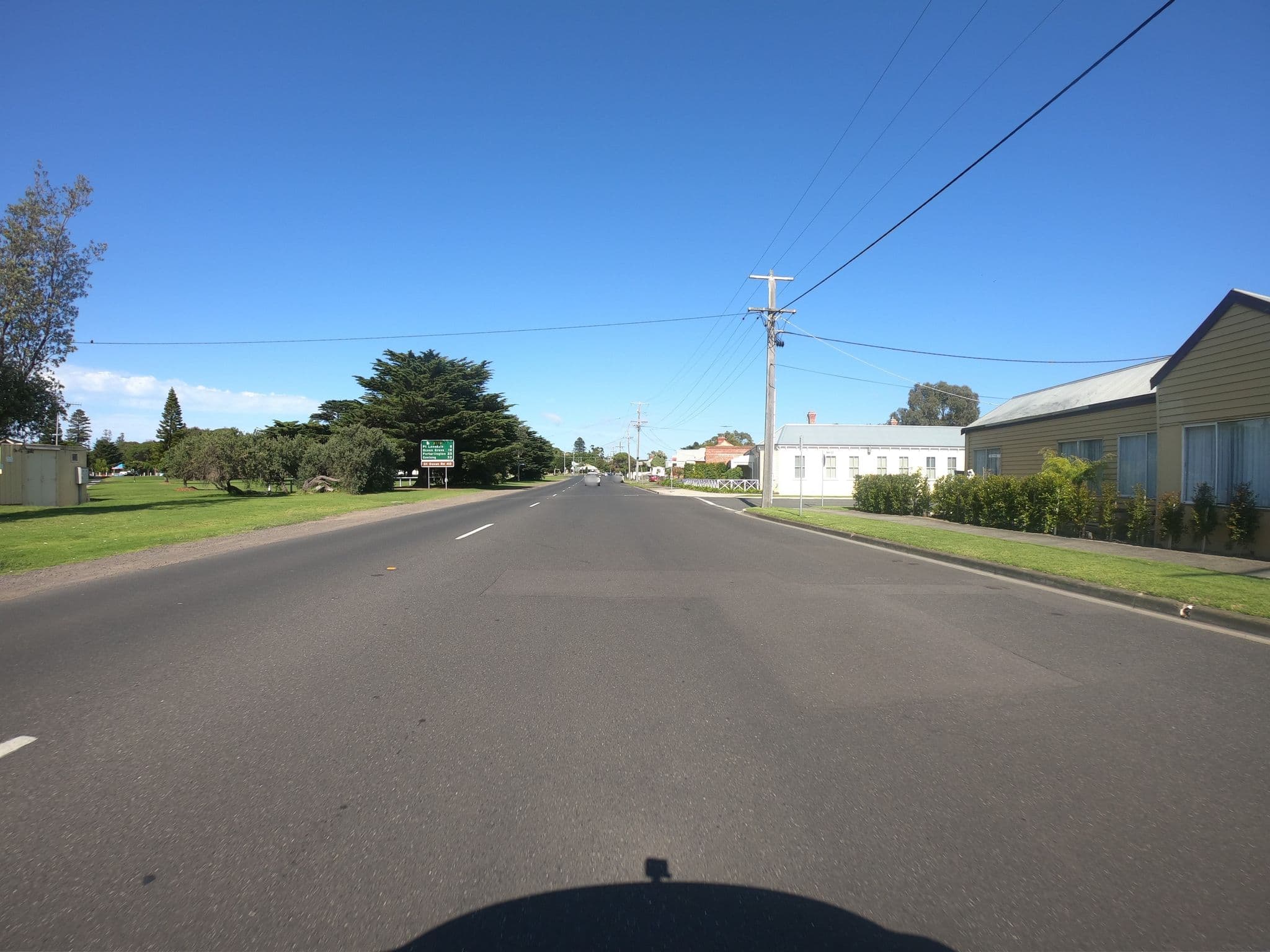 Street view near Queenscliff Lodge, Point Lonsdale — © eneerhut (CC BY-SA · Mapillary)