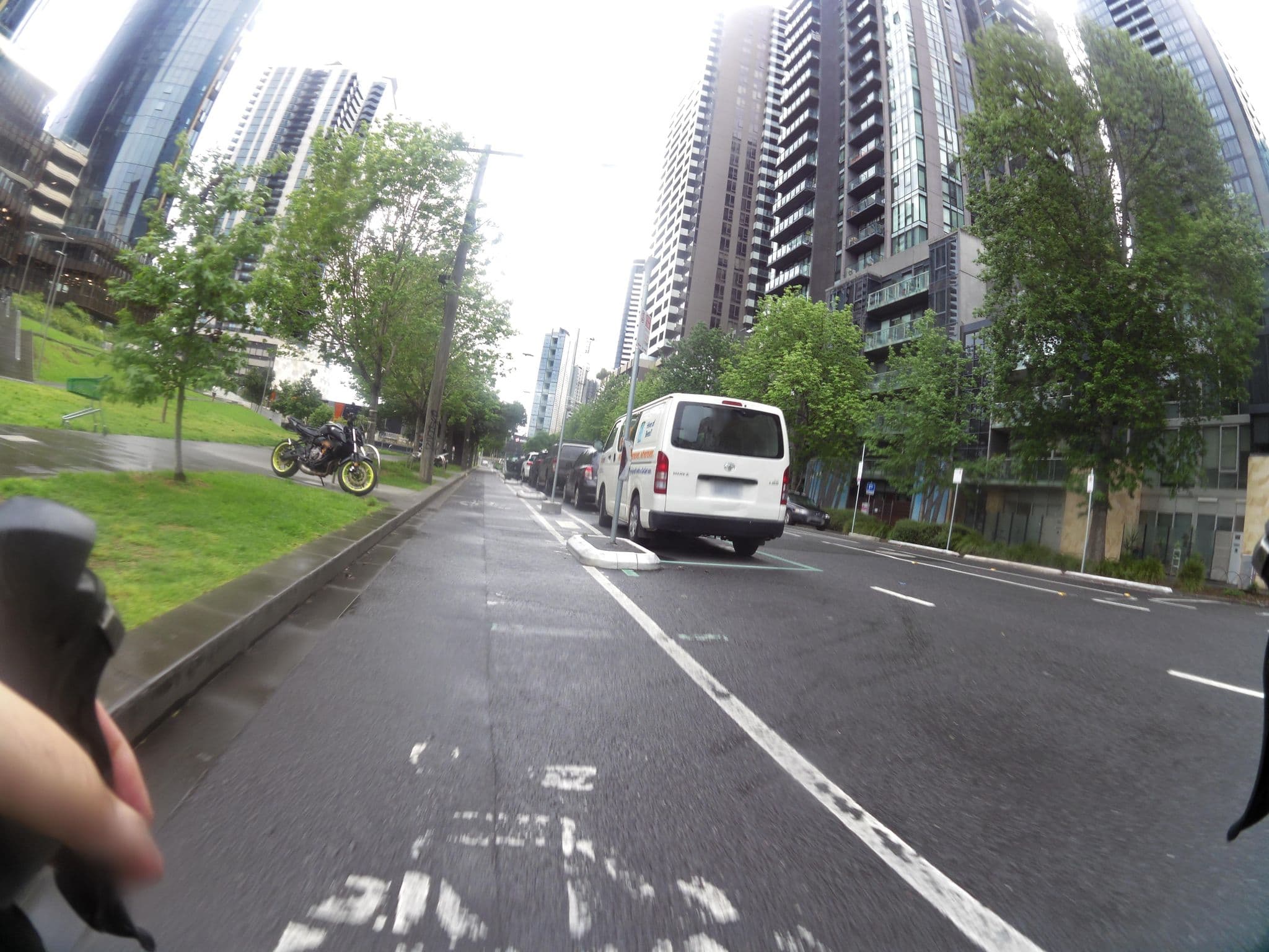 Street view near ReadySet Apartments at Sentinel, Southbank — © skillsy (CC BY-SA · Mapillary)