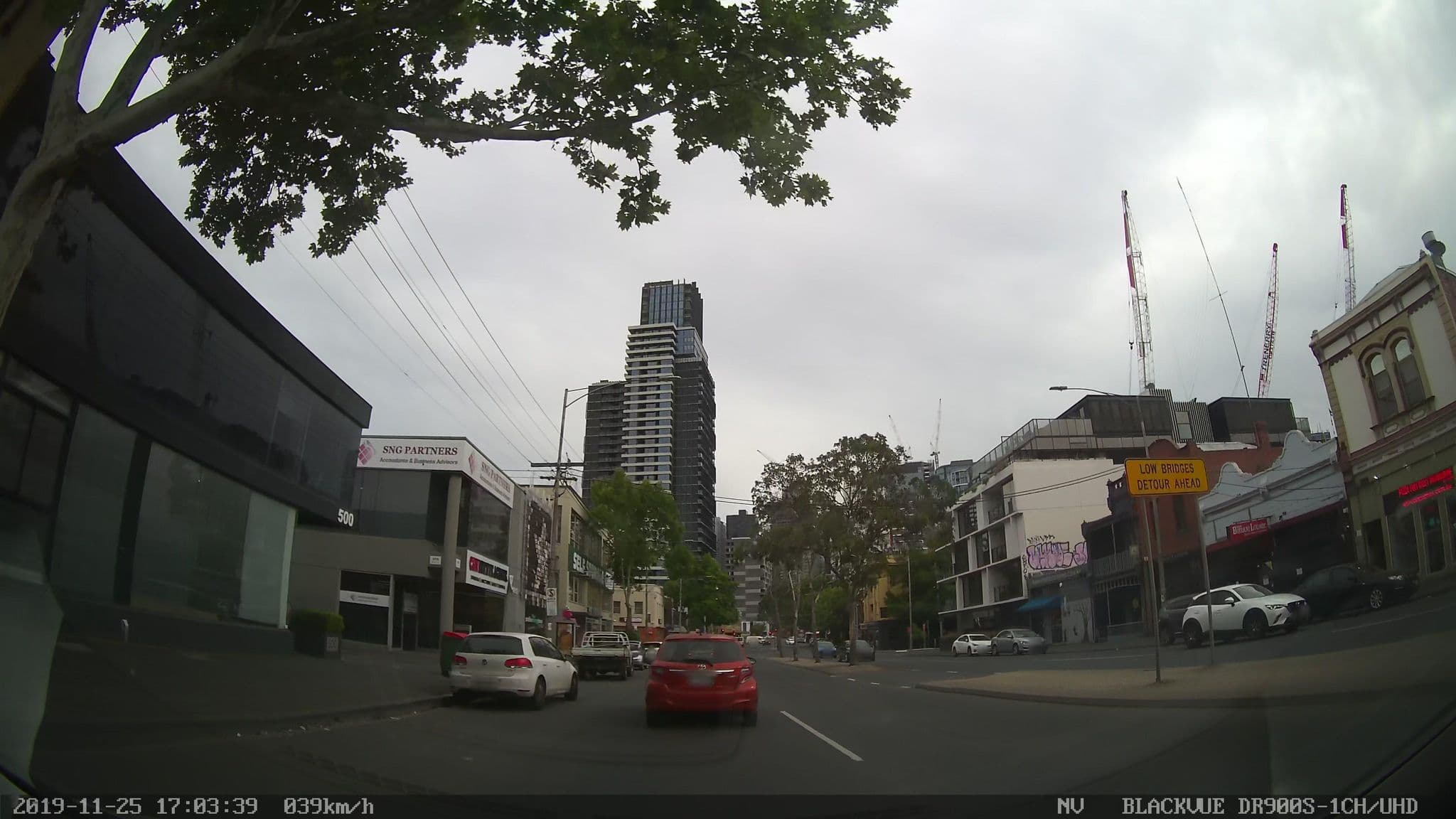 Street view near Evelyn Travel Accommodation, West Melbourne — © eneerhut (CC BY-SA · Mapillary)