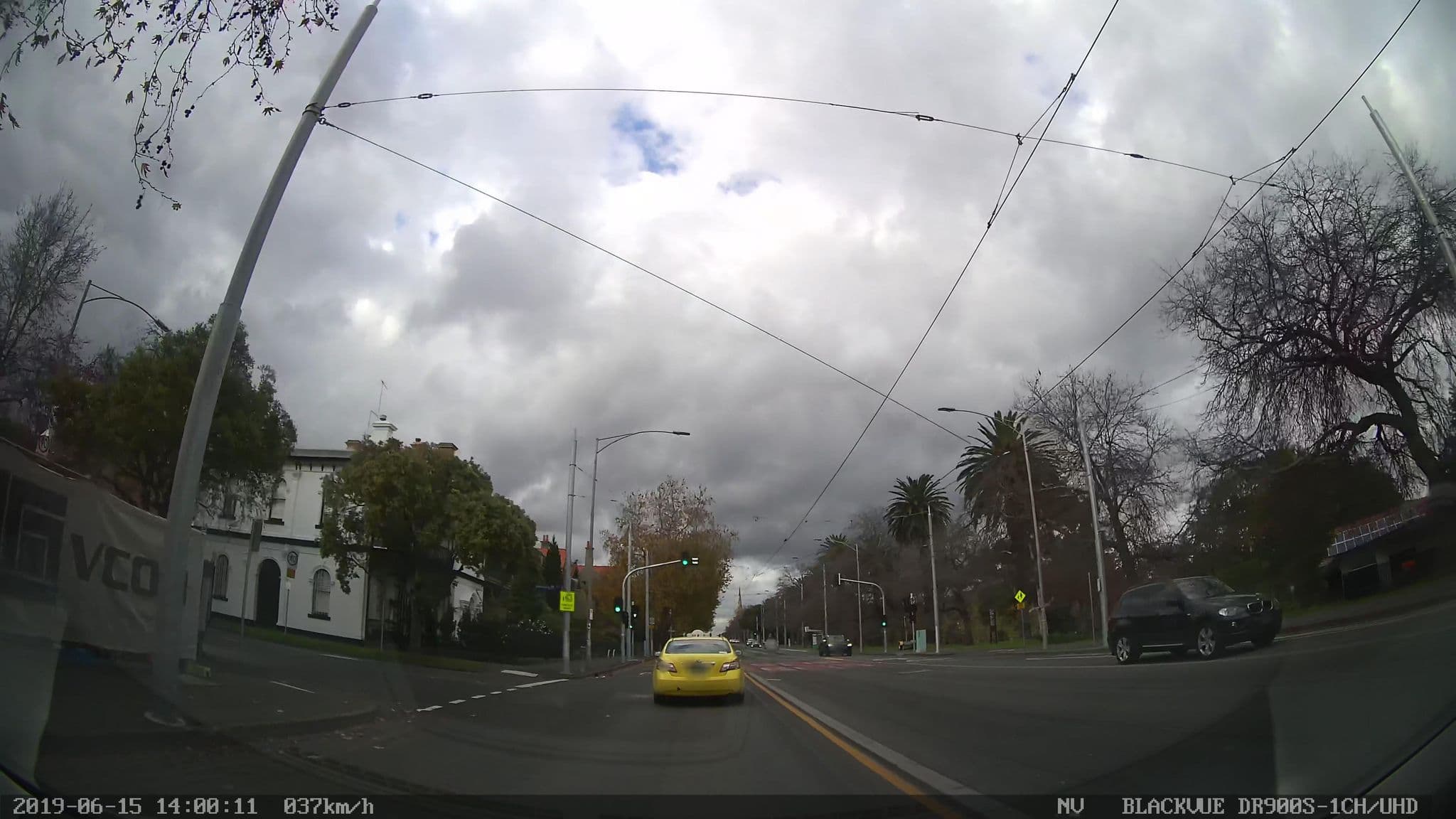 Street view near Albany Hotel, South Yarra — © eneerhut (CC BY-SA · Mapillary)