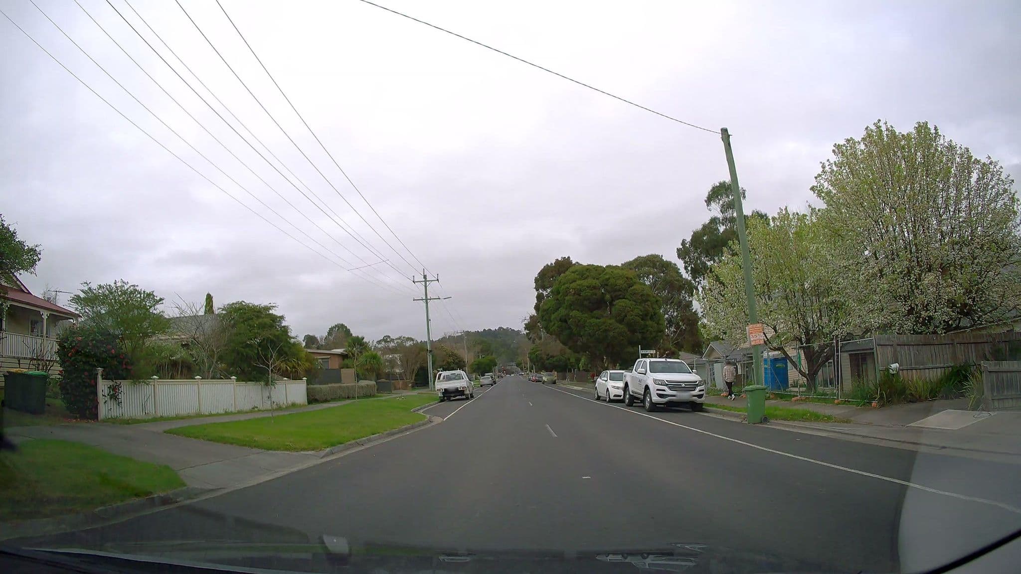 Street view near Brentwood Cottage, Healesville — © hakkim (CC BY-SA · Mapillary)
