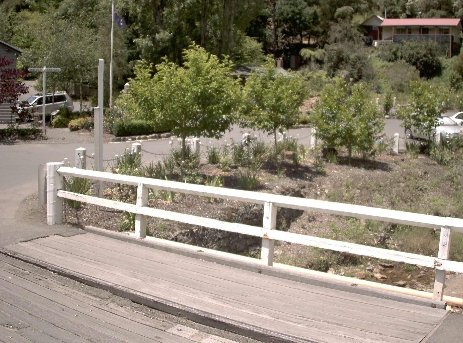 Street view near Walhalla Mill House, Glengarry — © vicroads (CC BY-SA · Mapillary)