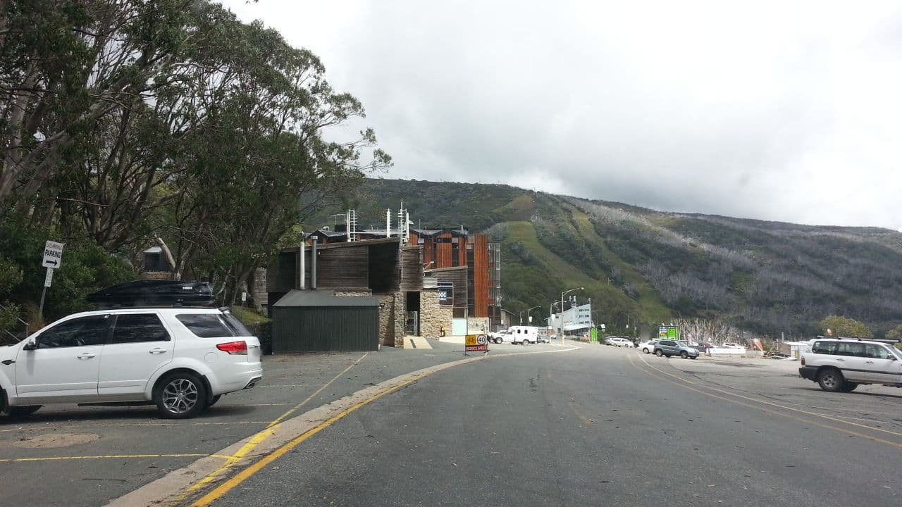 Street view near Chorki Ski Club, Falls Creek — © tonyf1 (CC BY-SA · Mapillary)