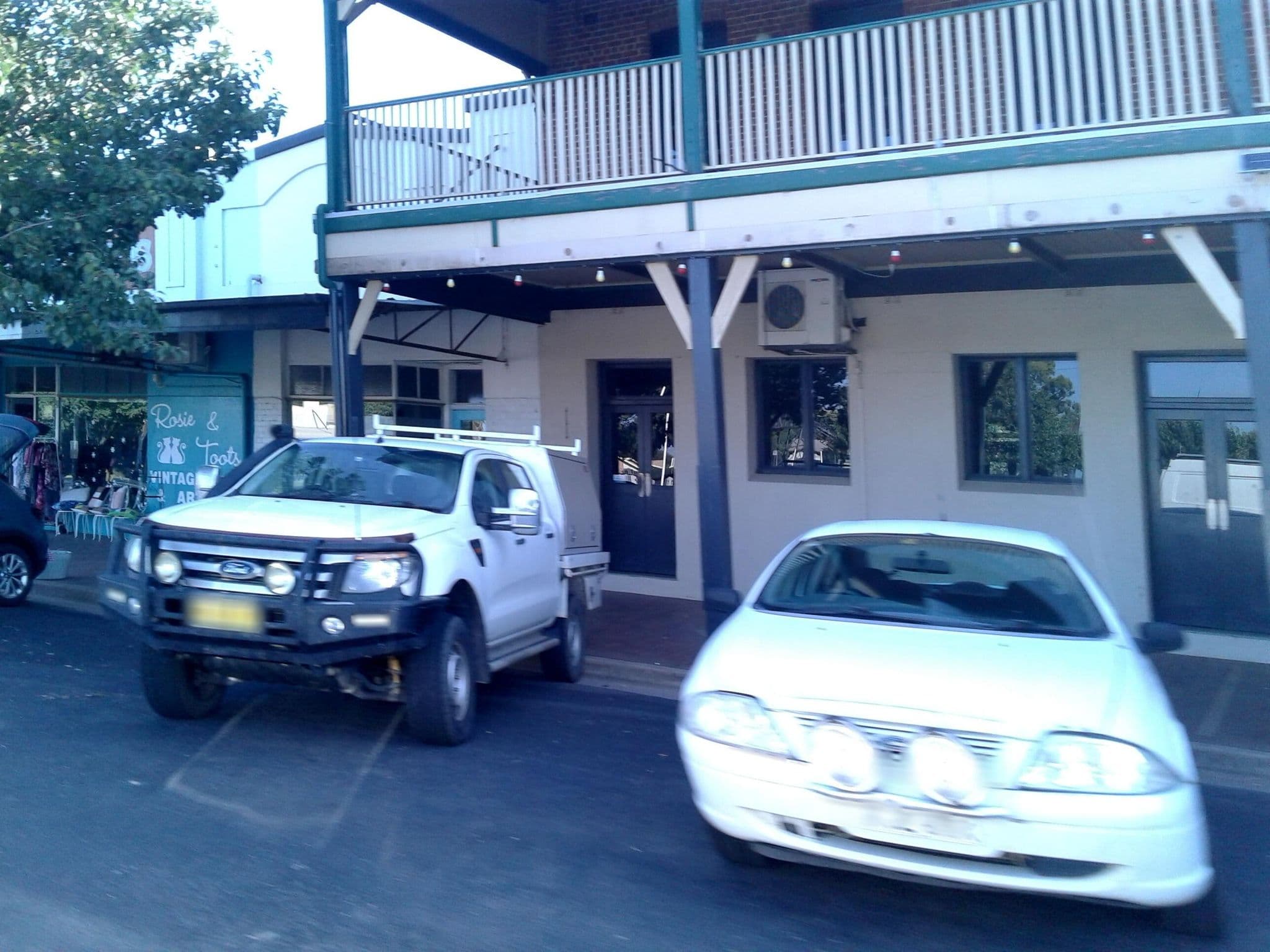 Street view near Imperial Stay, Narromine — © bob3bob3 (CC BY-SA · Mapillary)