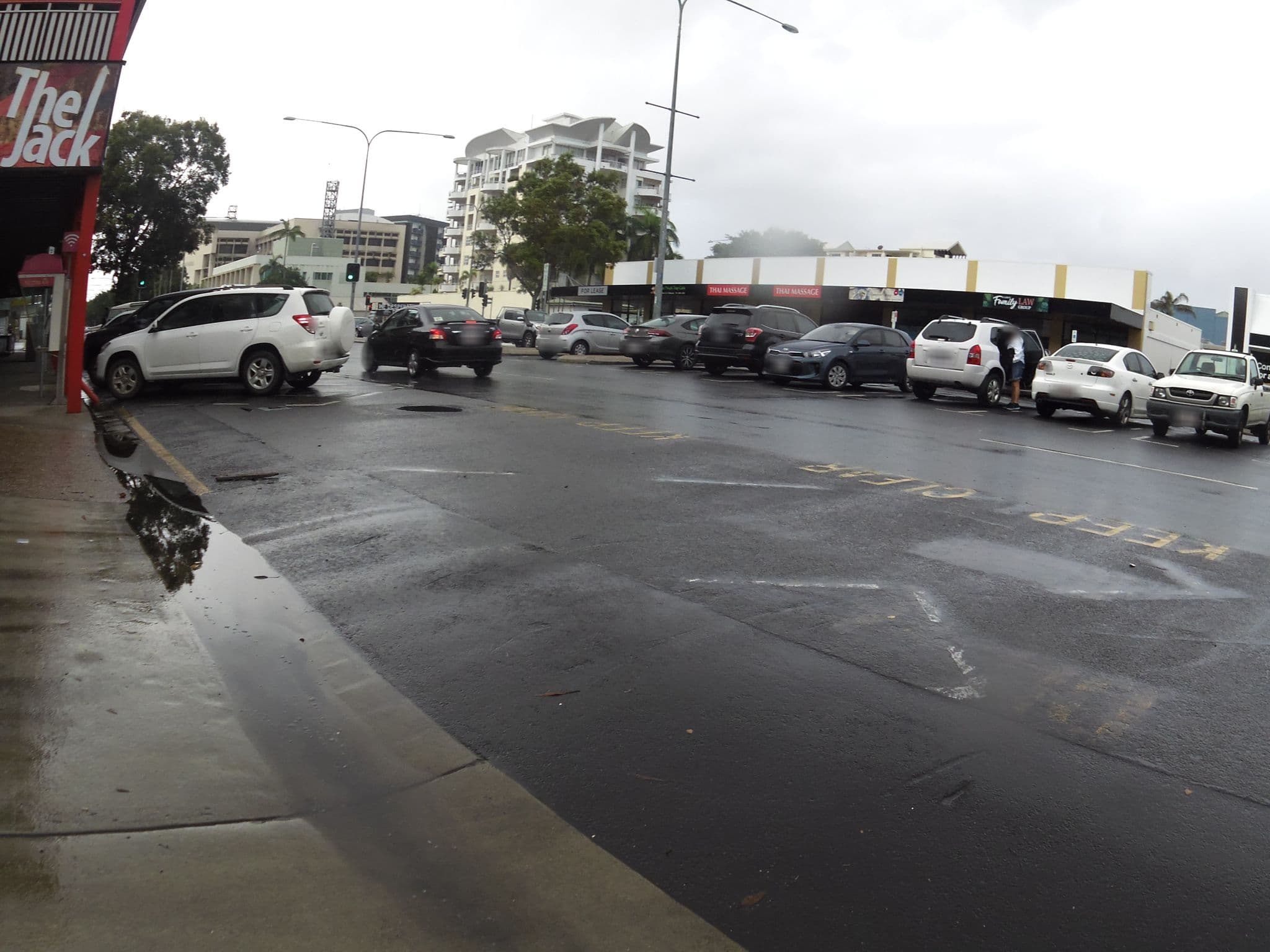 Street view near The Jack Backpackers, Cairns City — © skillsy (CC BY-SA · Mapillary)