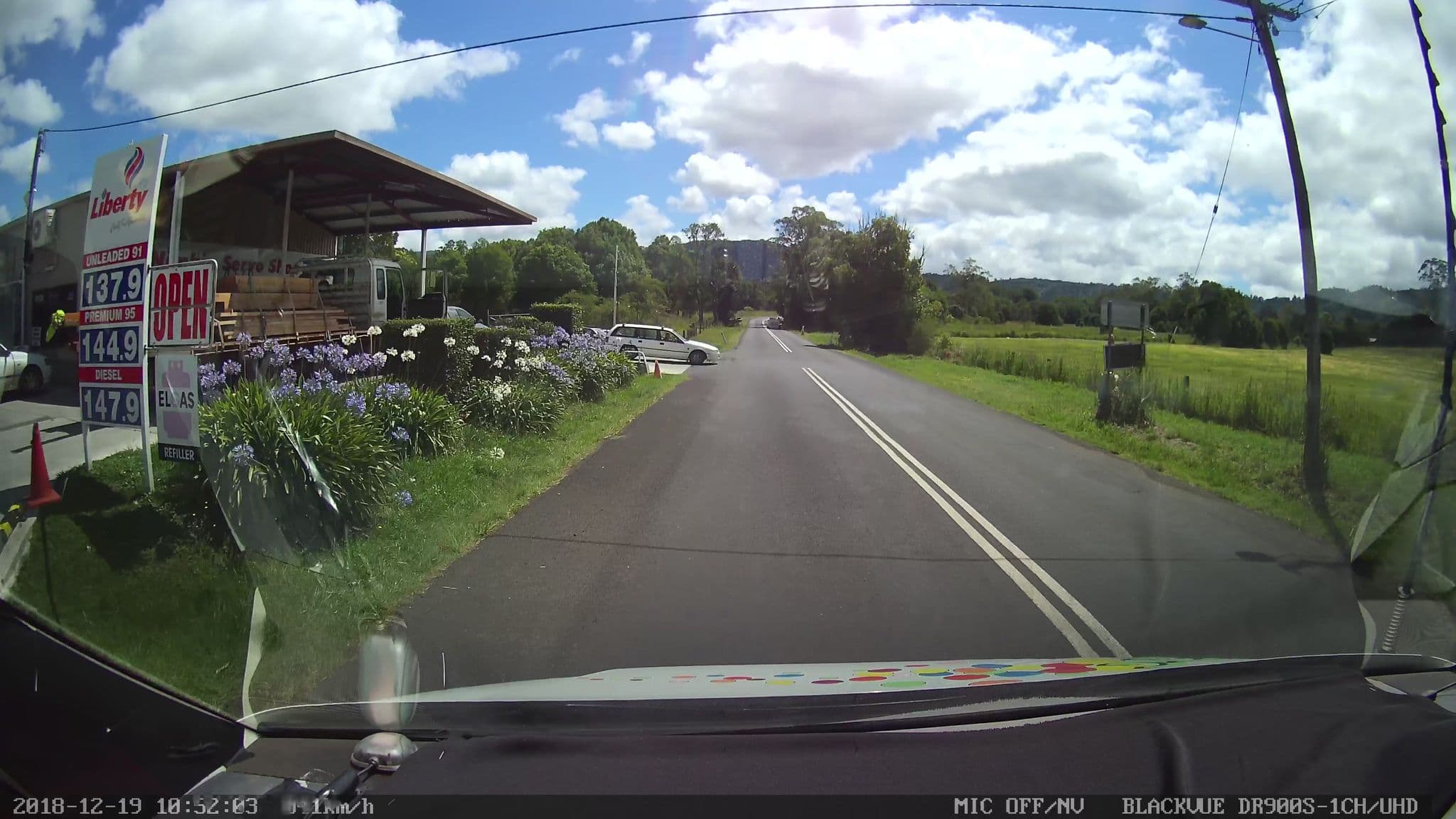 Street view near Nimbin Motors, Nimbin — © bob3bob3 (CC BY-SA · Mapillary)