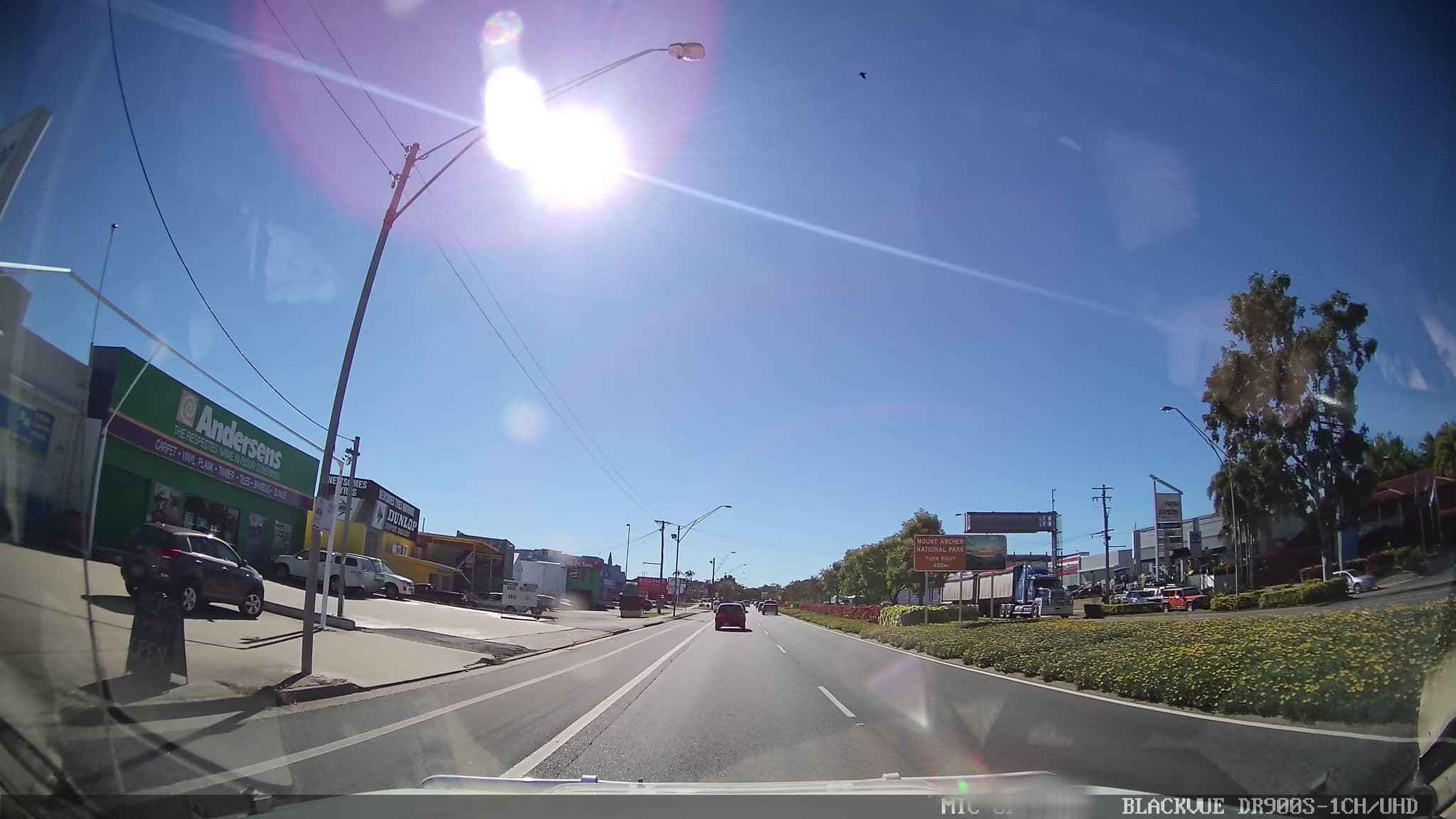 Street view near Discovery Holiday Parks (Tropical Wanderers), Park Avenue — © jthnz (CC BY-SA · Mapillary)
