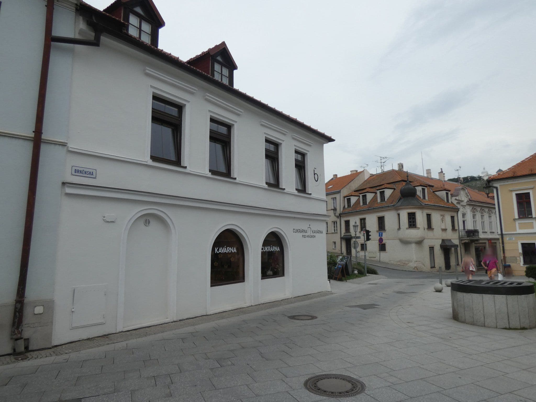 Street view near Jola, Mikulov — © utvonalfelmeresek (CC BY-SA · Mapillary)
