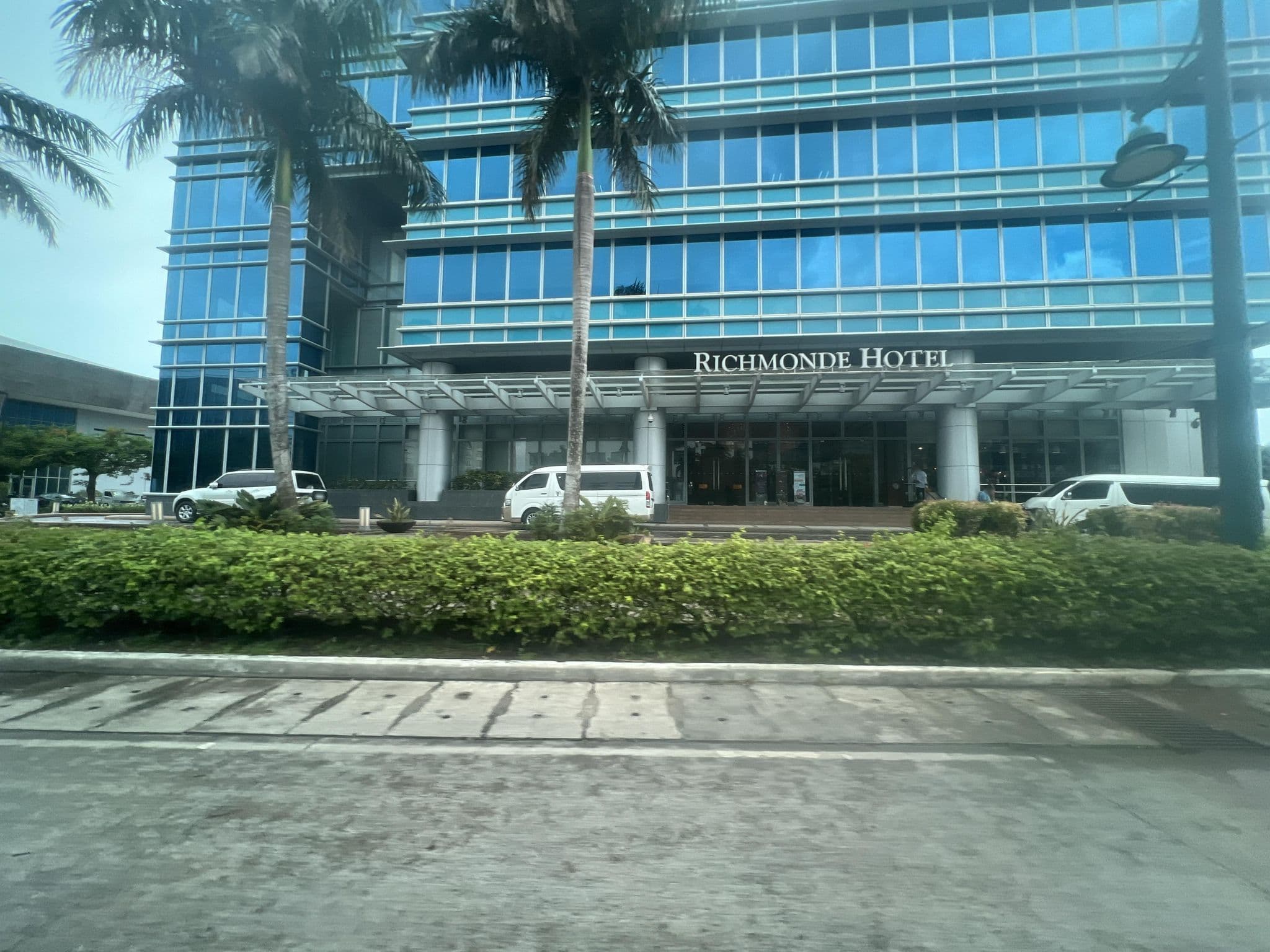 Street view near Richmonde Hotel and Tower, Pakiad — © jeth888 (CC BY-SA · Mapillary)