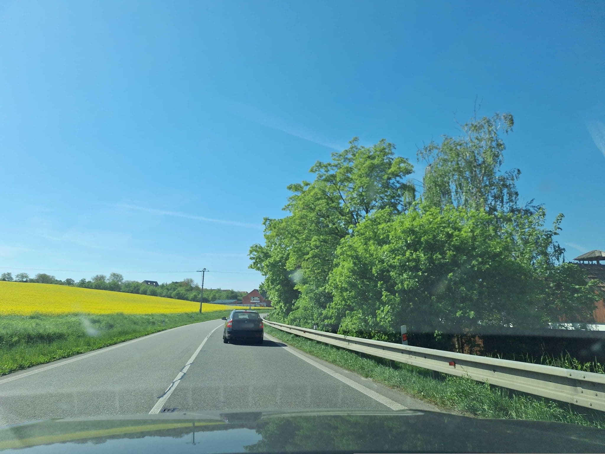 Street view near Kemp Slovácký dvůr, Ostrožská Nová Ves — © gob (CC BY-SA · Mapillary)