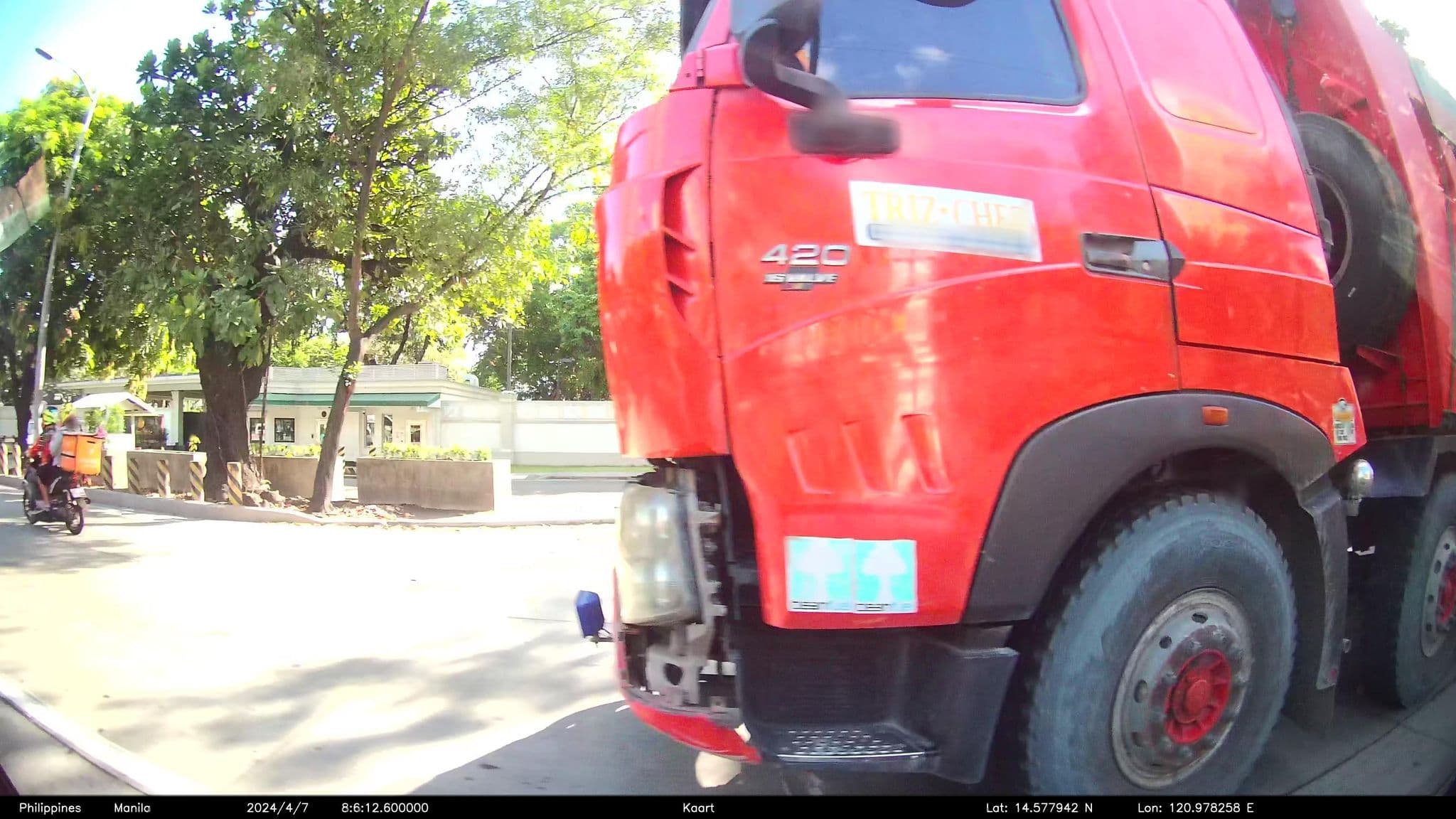 Street view near Boracay Grand Vista Resort and Spa, Port Area — © kaart_4 (CC BY-SA · Mapillary)