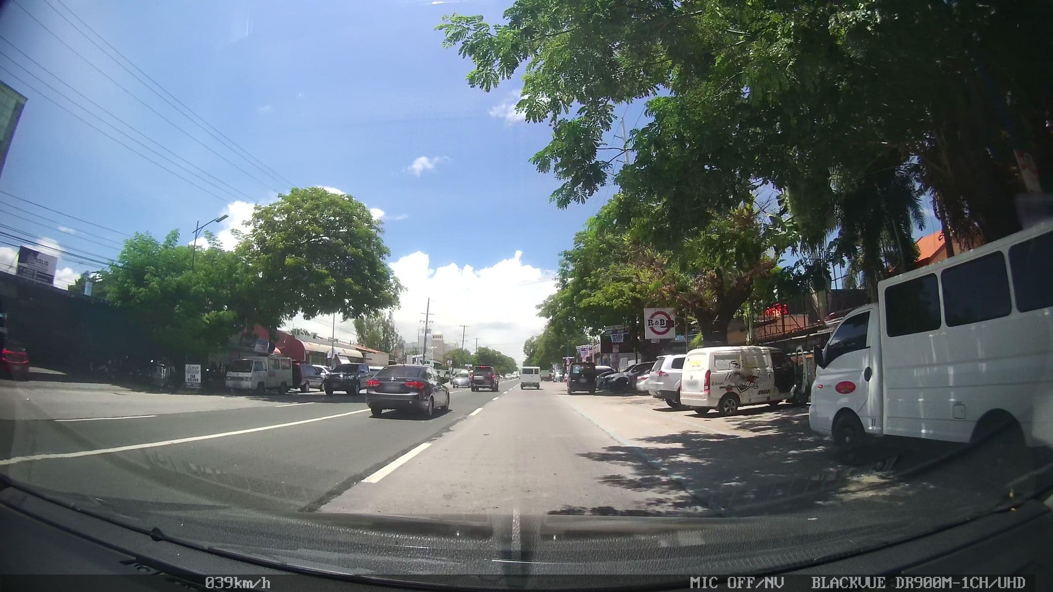 Street view near Greene Manor Hotel, Magliman — © kaart_2 (CC BY-SA · Mapillary)