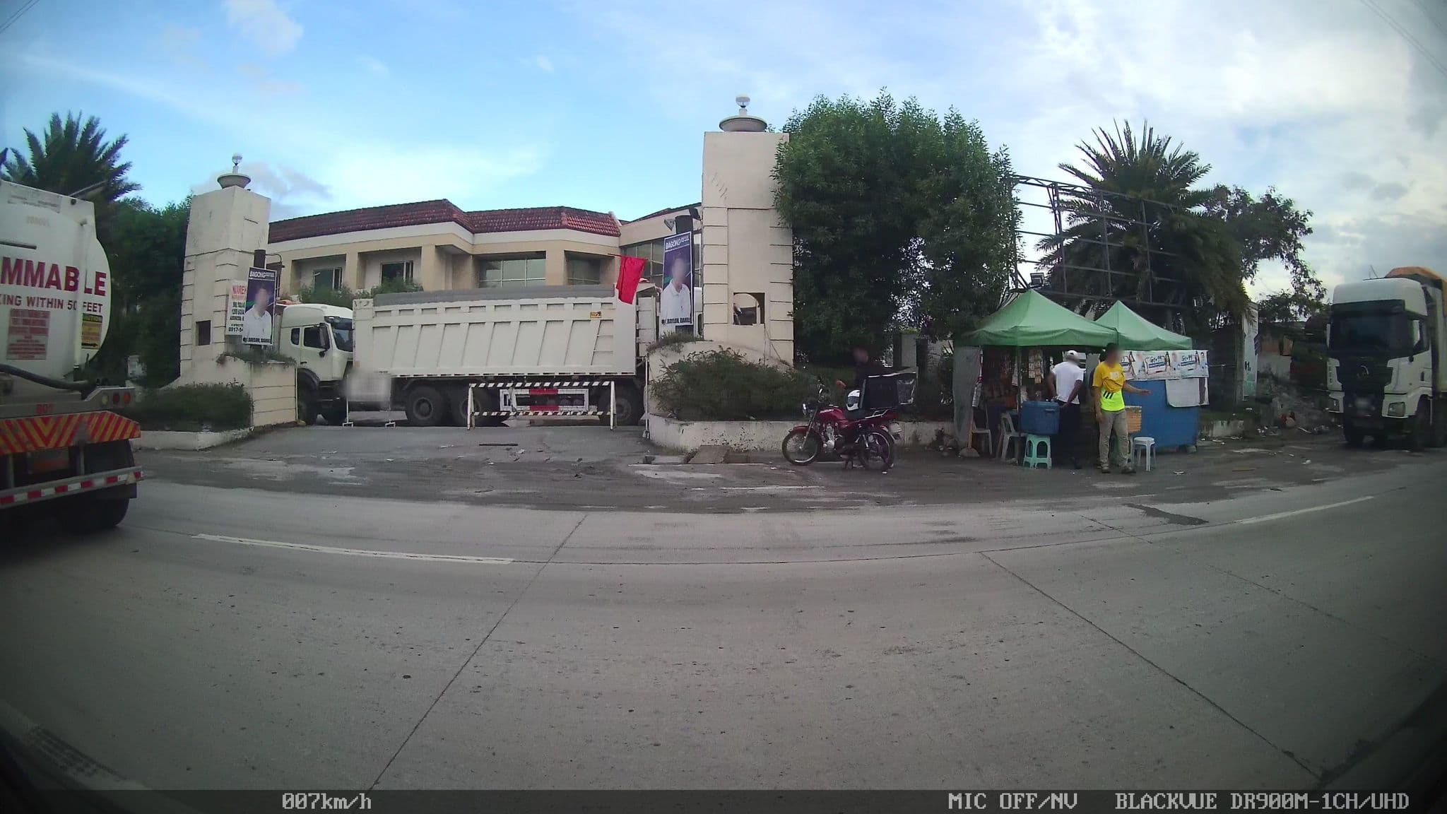 Street view near Second Floor King's Royal Hotel, Magliman — © kaart_2 (CC BY-SA · Mapillary)