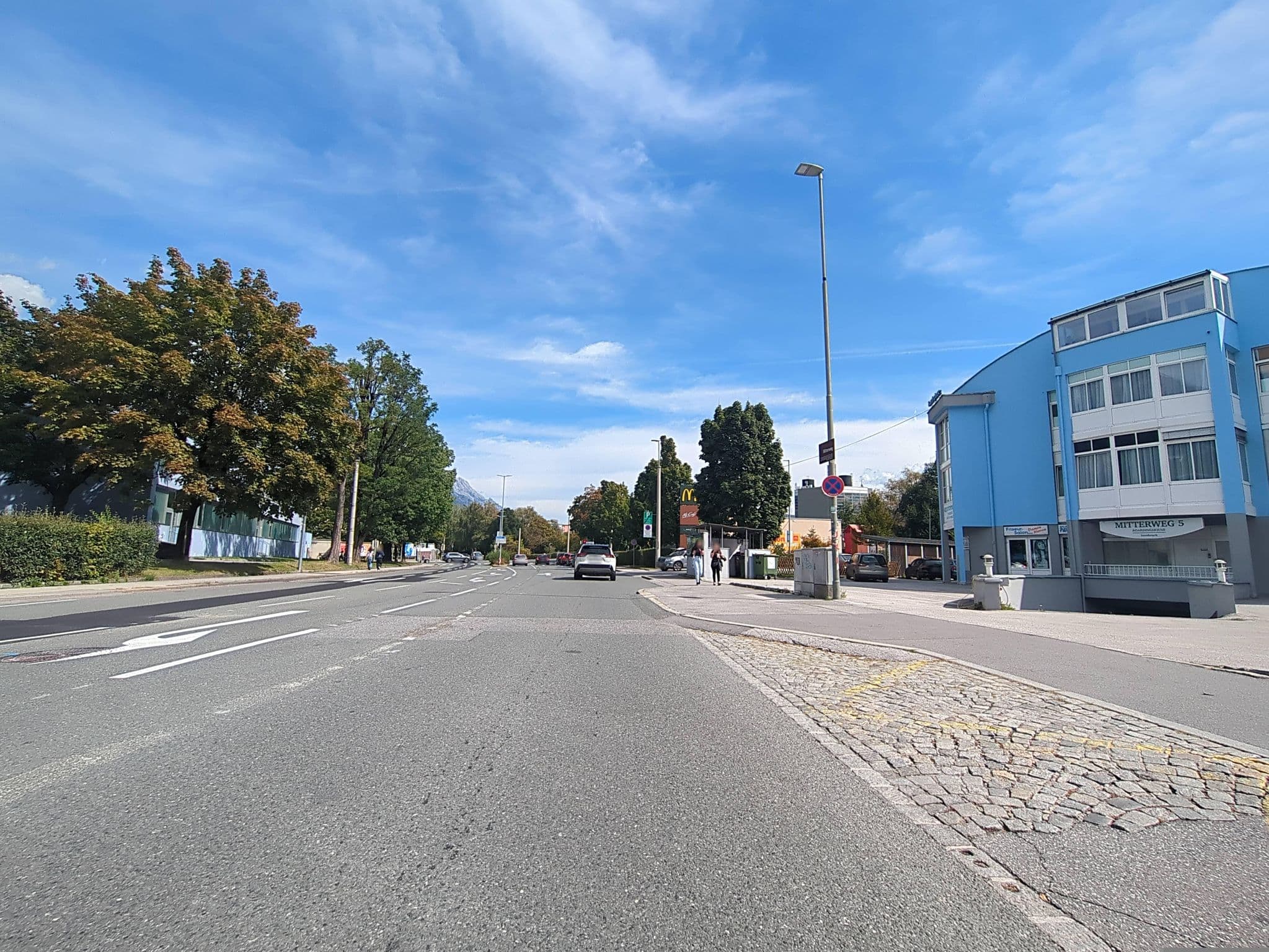 Street view near Boardinghouse Mitterweg, Wilten — © innsbruck-barrierefrei (CC BY-SA · Mapillary)