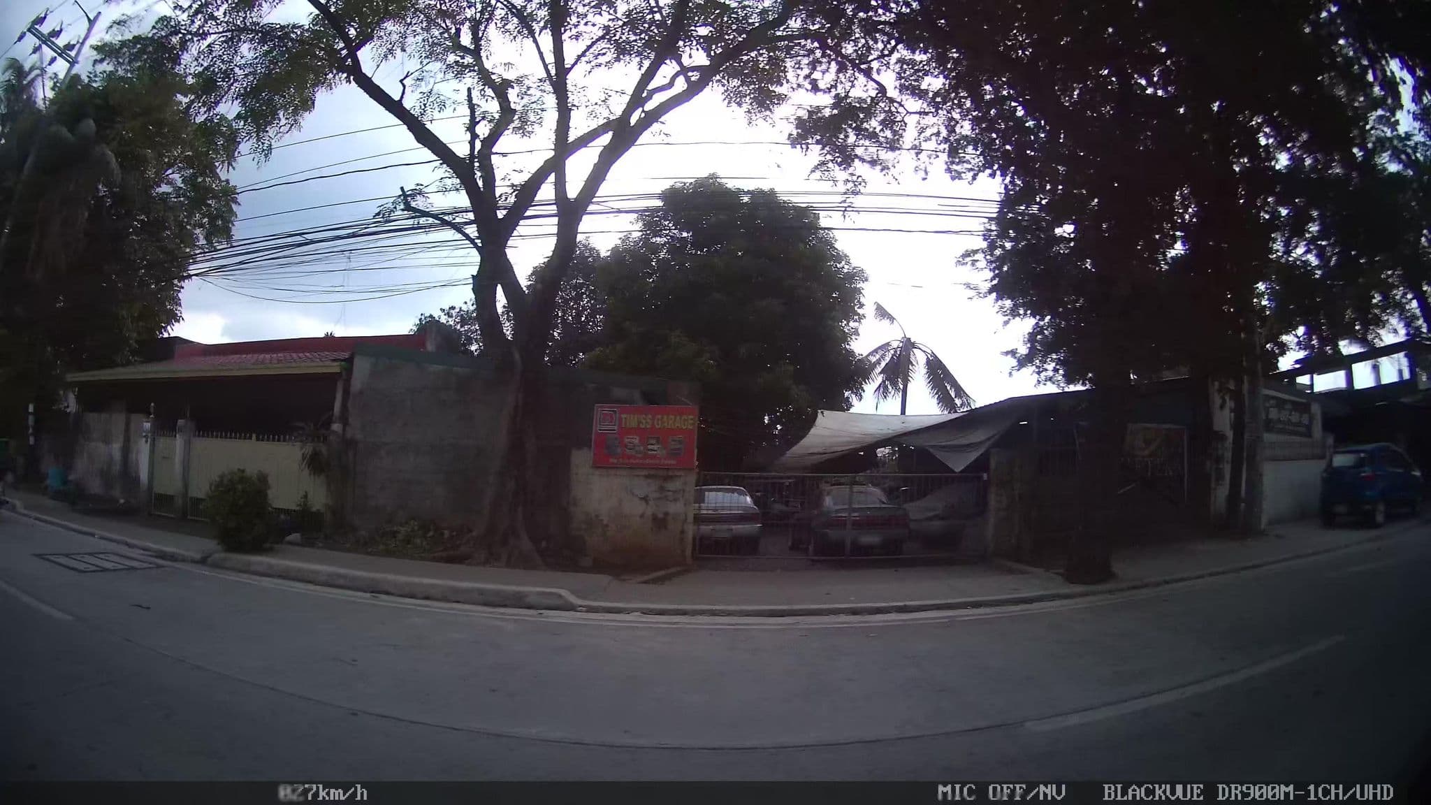 Street view near Fairlane Suites, Commonwealth — © kaart_4 (CC BY-SA · Mapillary)