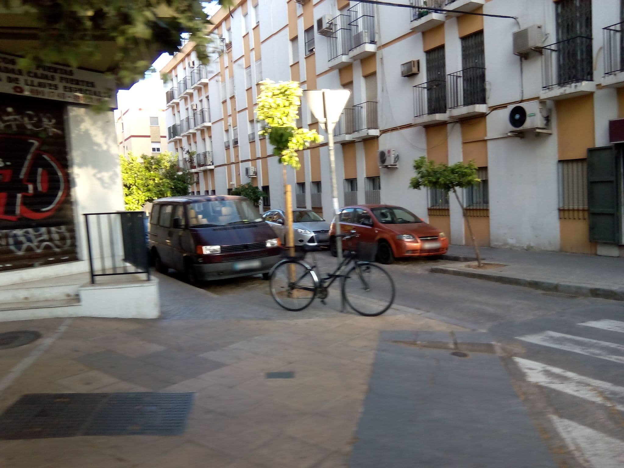 Street view near Boutiqe hotel romana, Camas — © anarey (CC BY-SA · Mapillary)