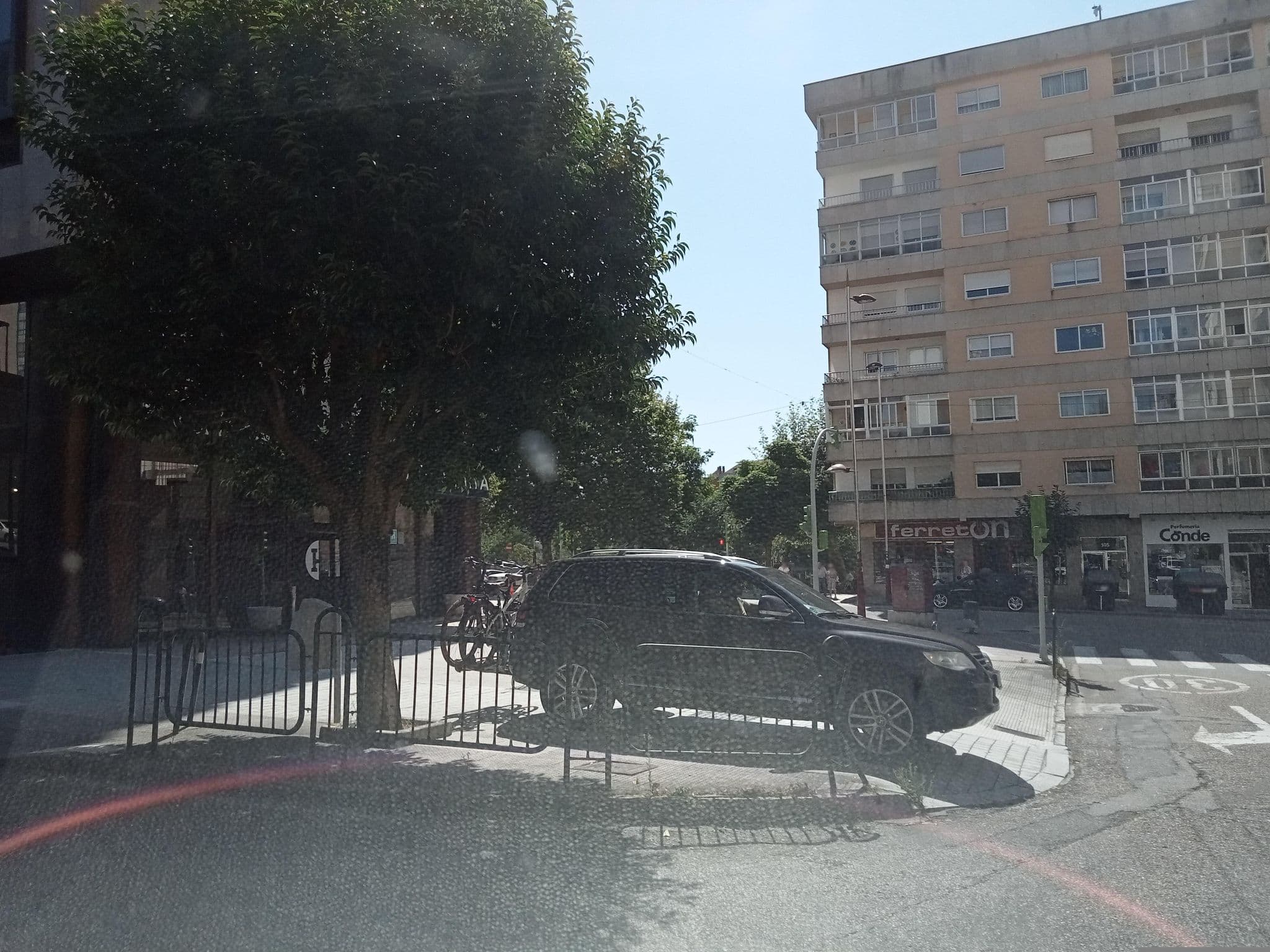 Street view near Hotel Hesperia, Vigo — © JoseApi (CC BY-SA · Mapillary)
