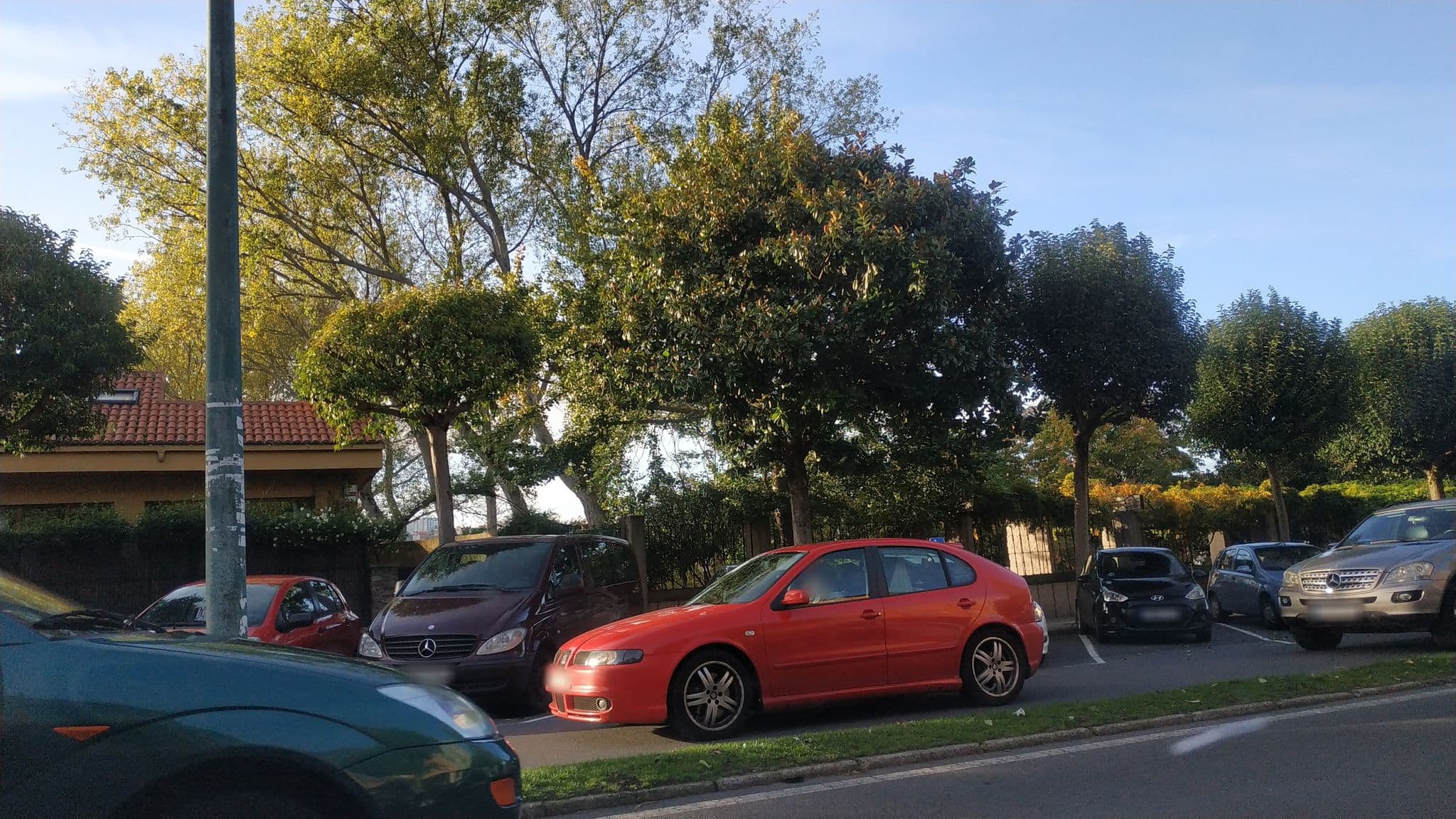 Street view near Hostal Alyma, A Coruña — © iago (CC BY-SA · Mapillary)