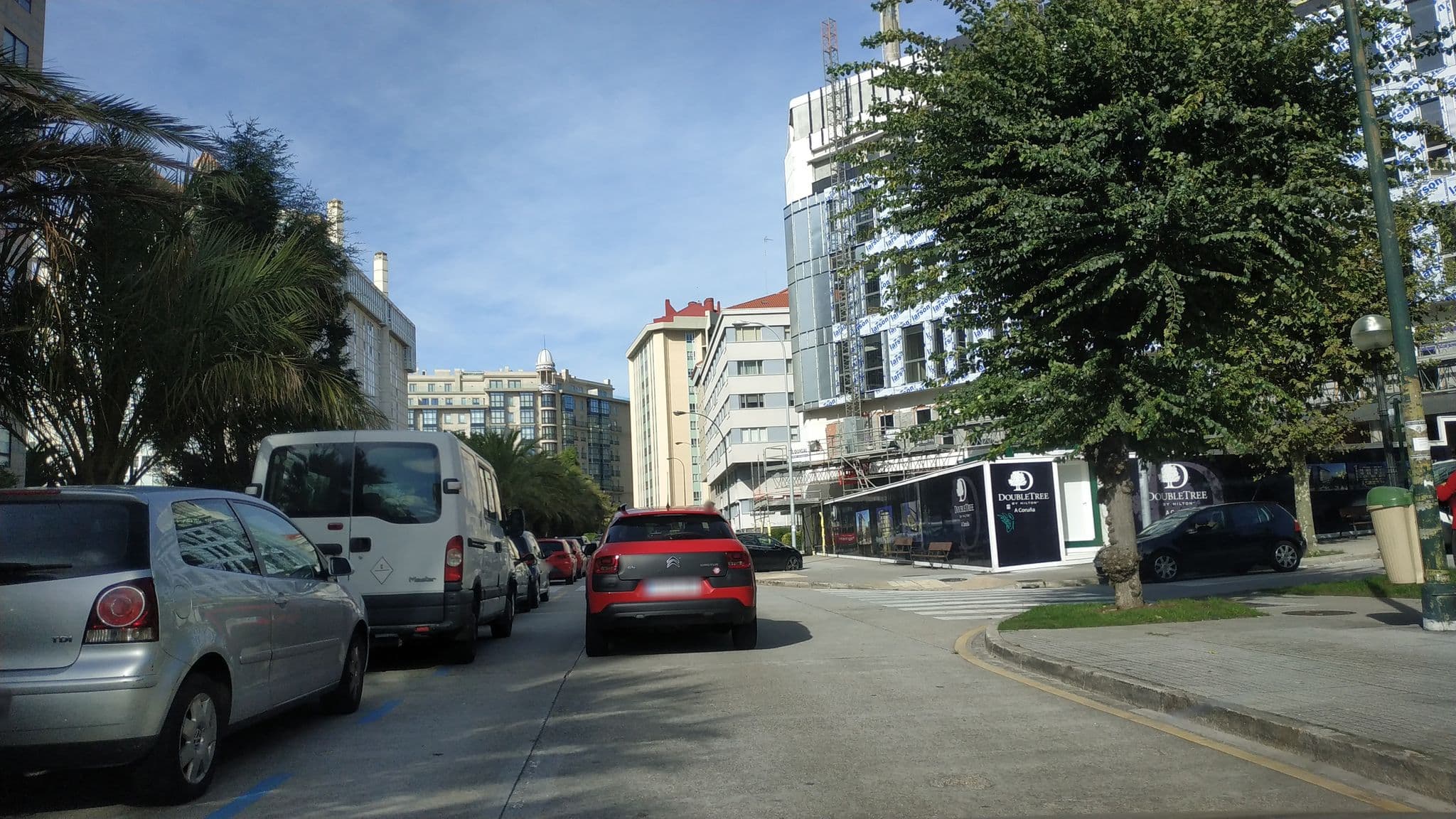 Street view near Hotel Double Tree By Hilton, A Coruña — © iago (CC BY-SA · Mapillary)