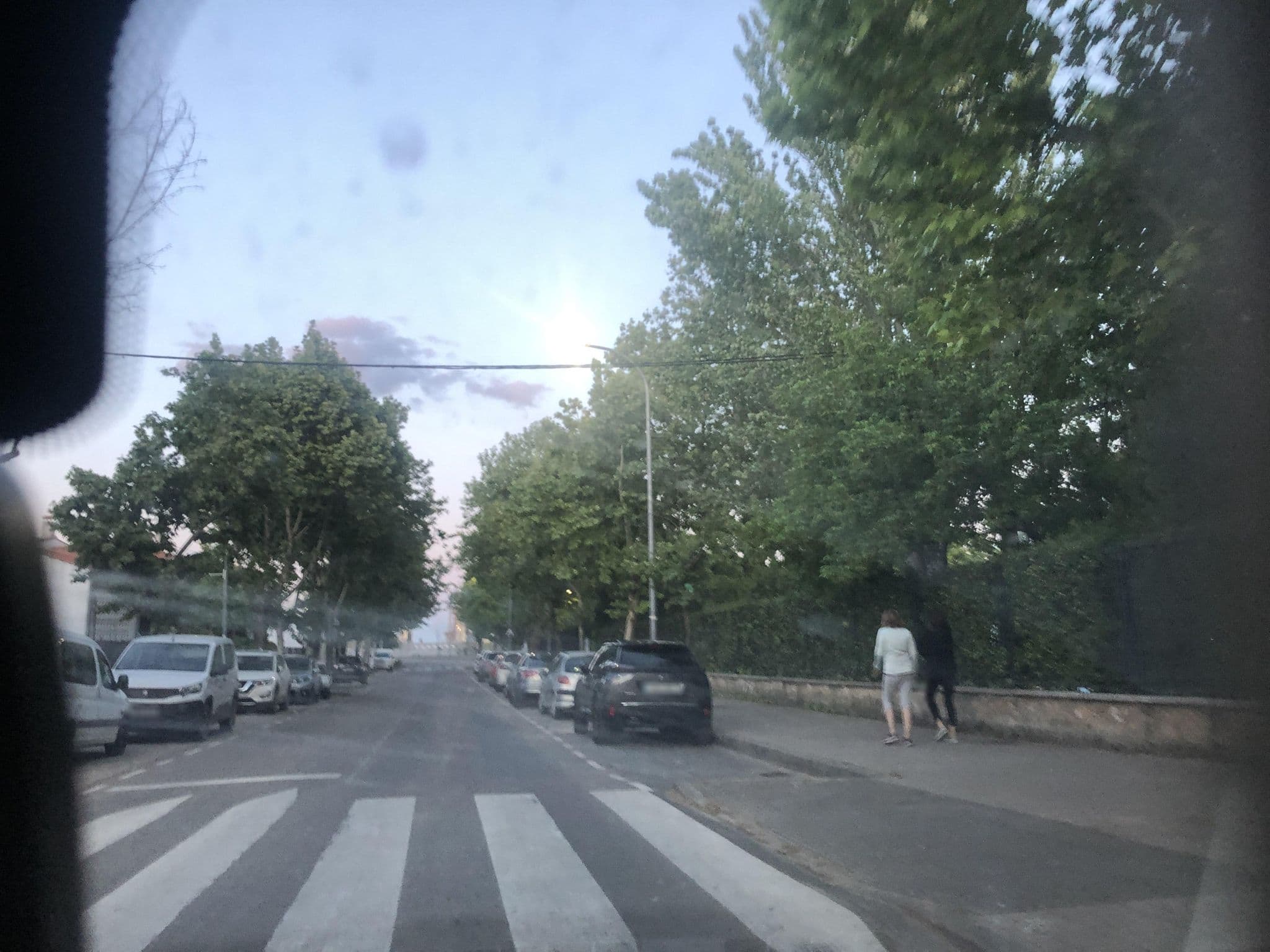 Street view near Hostal Restaurante los Rosales, Malpartida de Plasencia — © cjimenezt (CC BY-SA · Mapillary)
