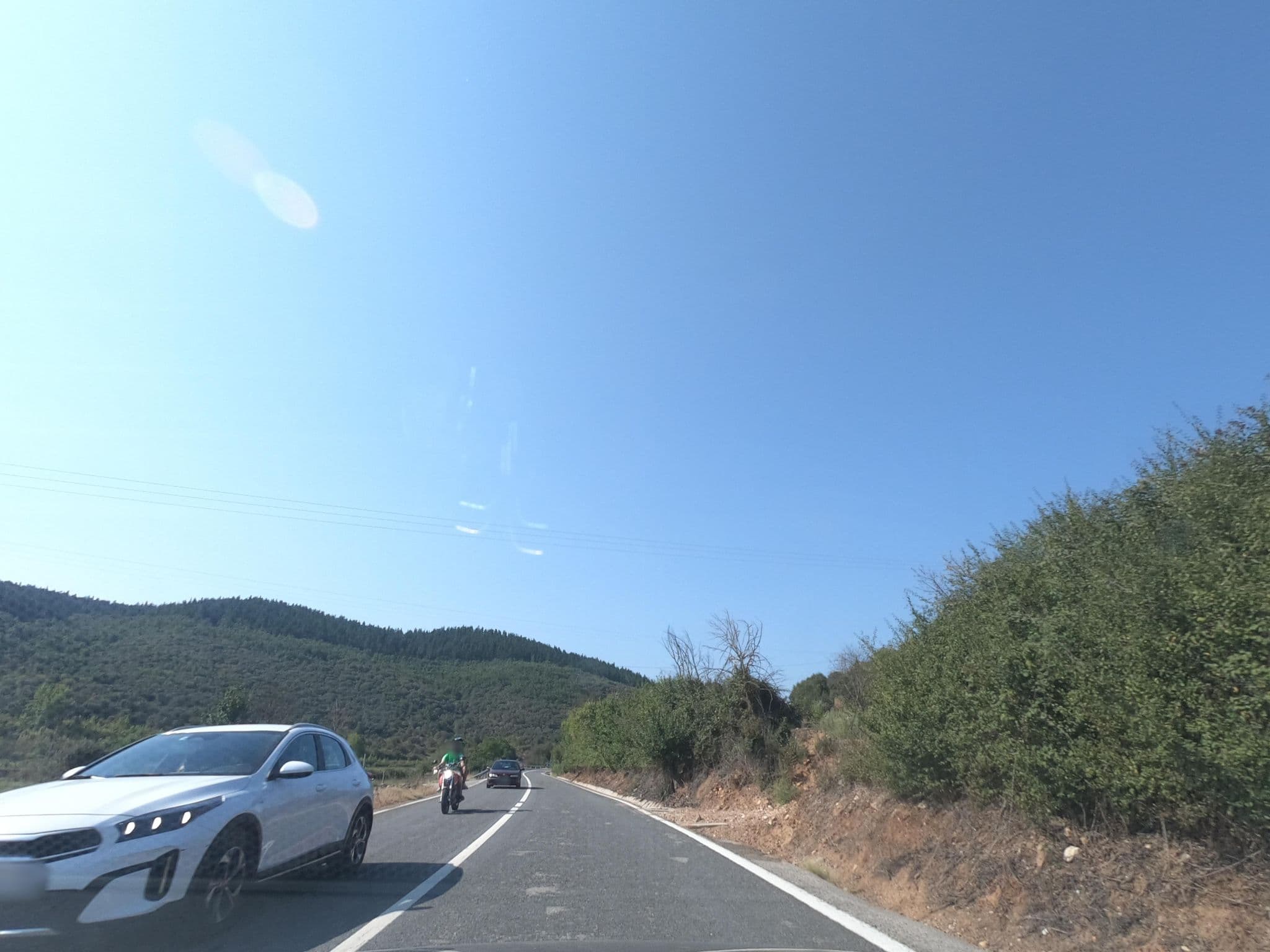 Street view near Casa Rural Borrenes, Carracedelo — © filohipo (CC BY-SA · Mapillary)