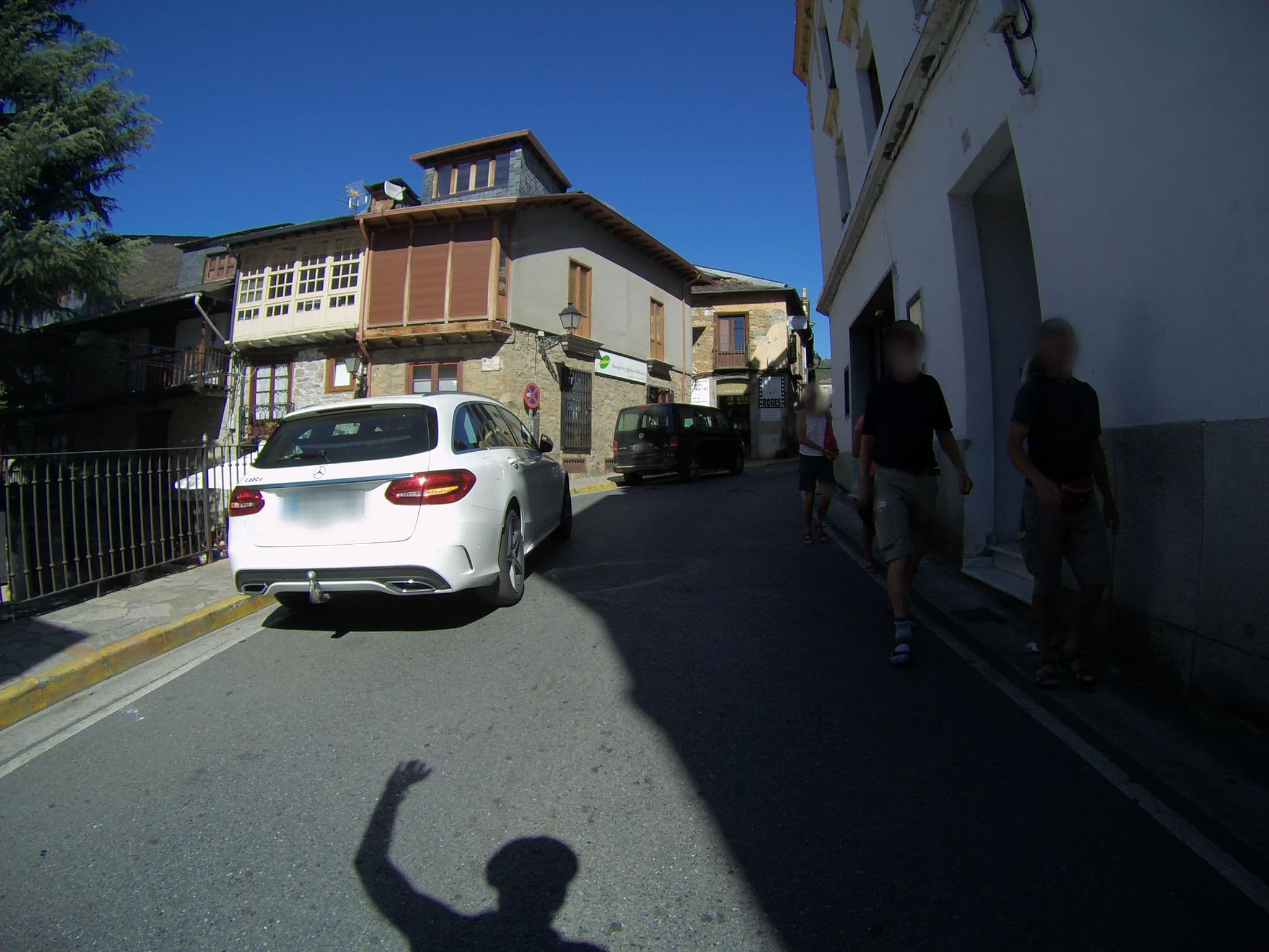 Street view near Hotel Condesa, Villafranca del Bierzo — © camperxr (CC BY-SA · Mapillary)