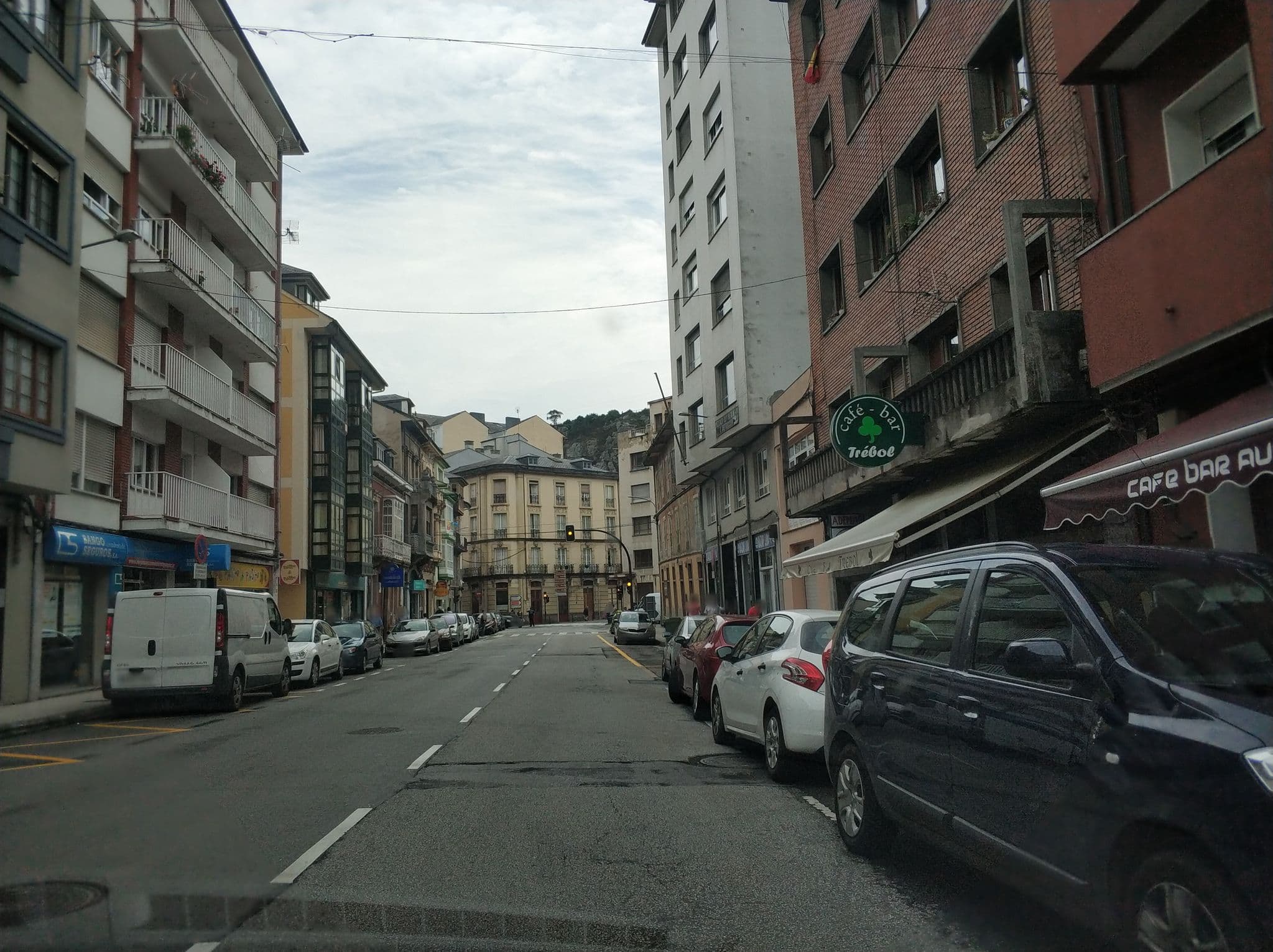 Street view near Hotel Dabeleira, Navia — © sanchi (CC BY-SA · Mapillary)