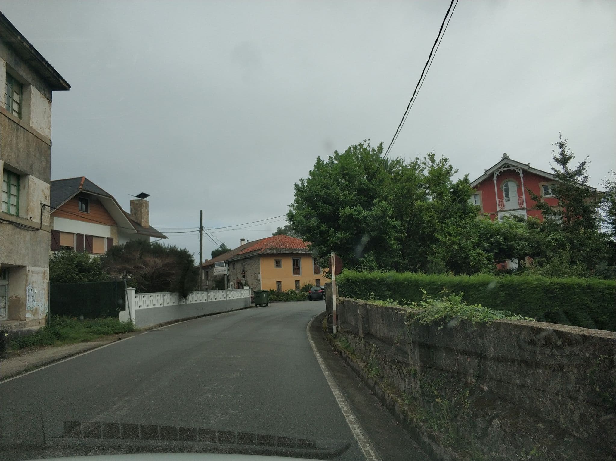 Street view near La Regalina Turismo Rural, Salas — © sanchi (CC BY-SA · Mapillary)