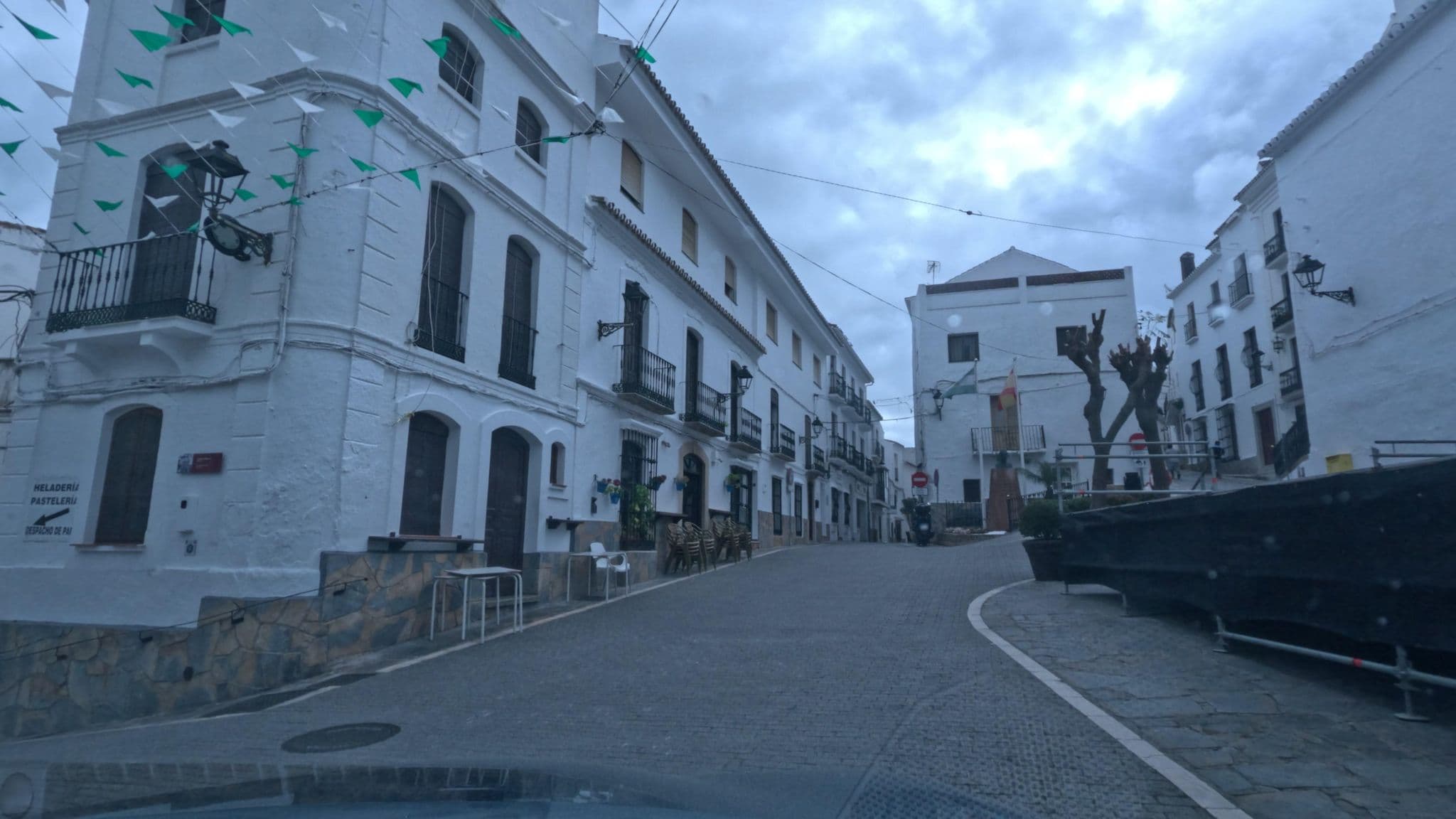 Street view near Las Casitas de mi Abuela, Casares — © filipc (CC BY-SA · Mapillary)