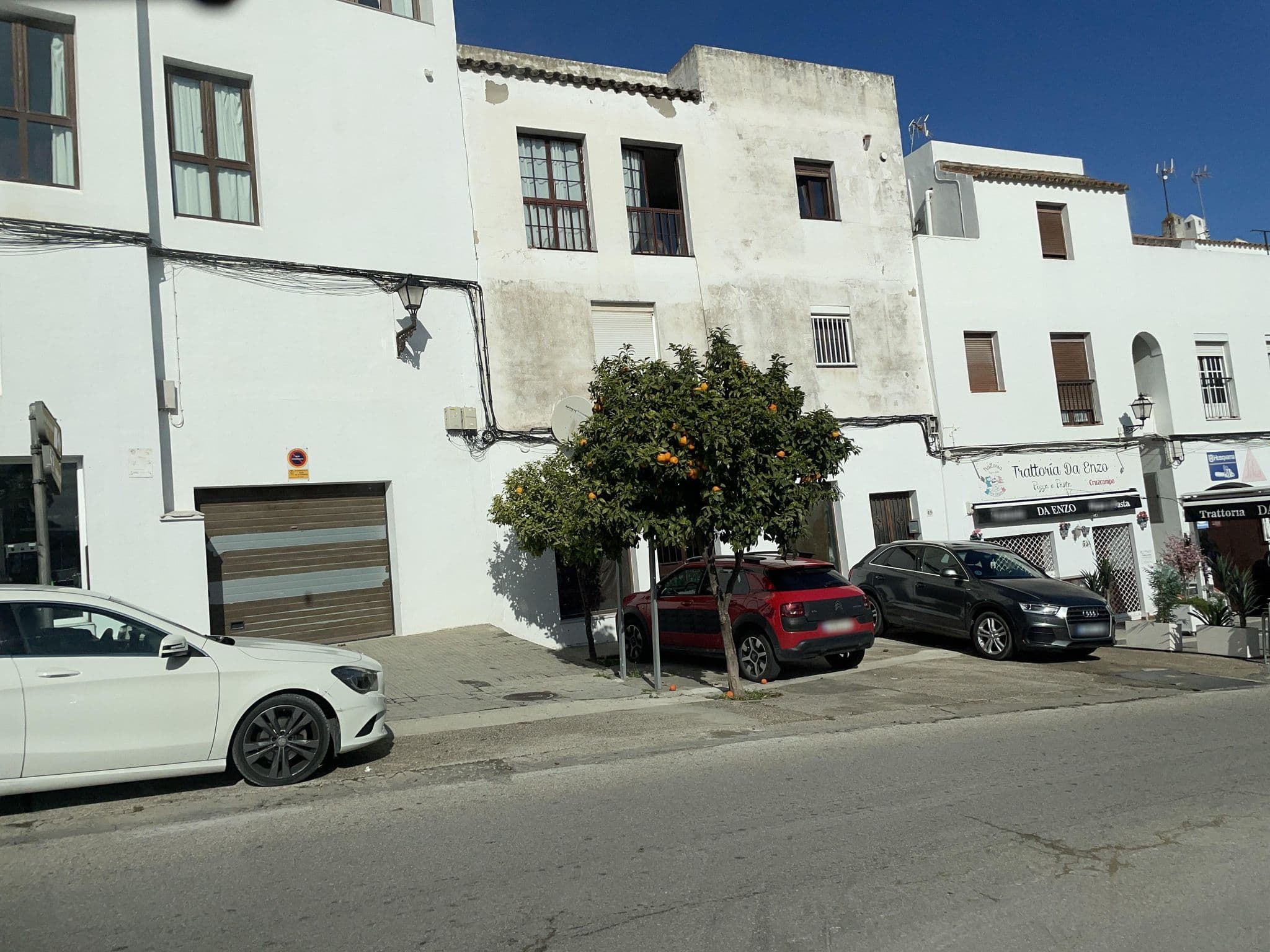 Street view near Casa Vejer, Vejer de la Frontera — © seraq (CC BY-SA · Mapillary)