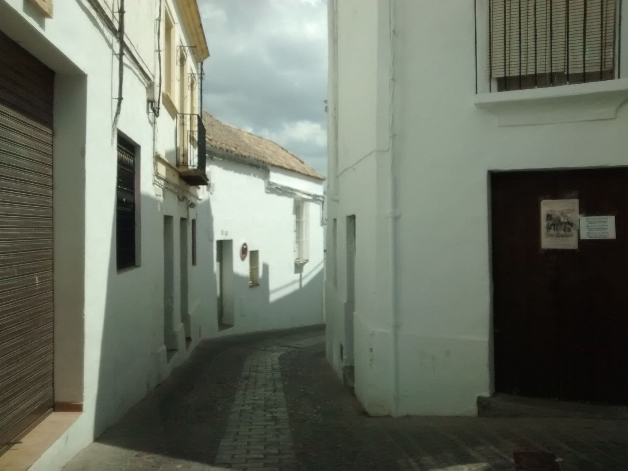 Street view near Casa Rural las Cadenas del Cananeo, Arcos de la Frontera — © egofer (CC BY-SA · Mapillary)