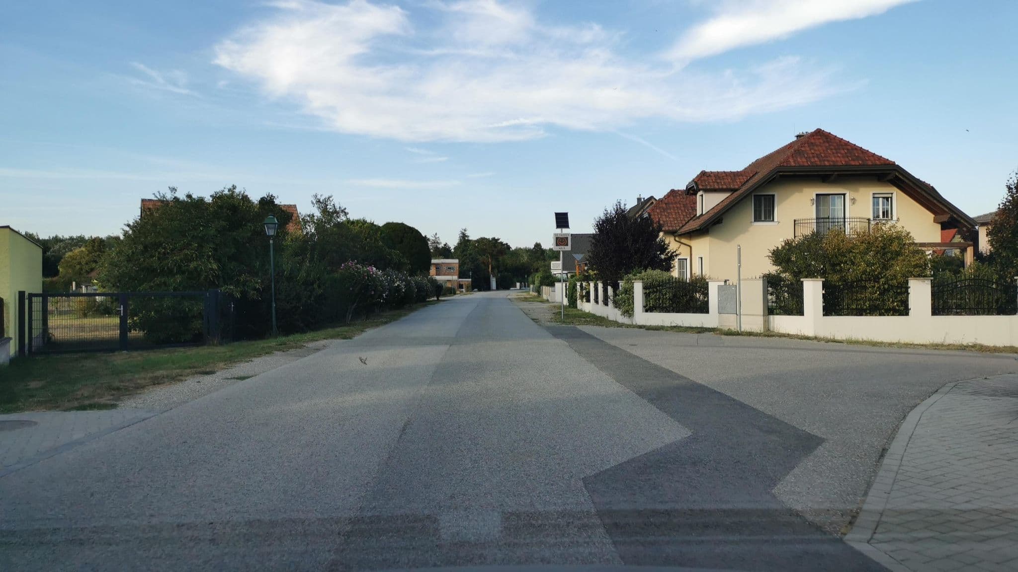 Street view near Pension Theresa, Langenrohr — © hlfan (CC BY-SA · Mapillary)