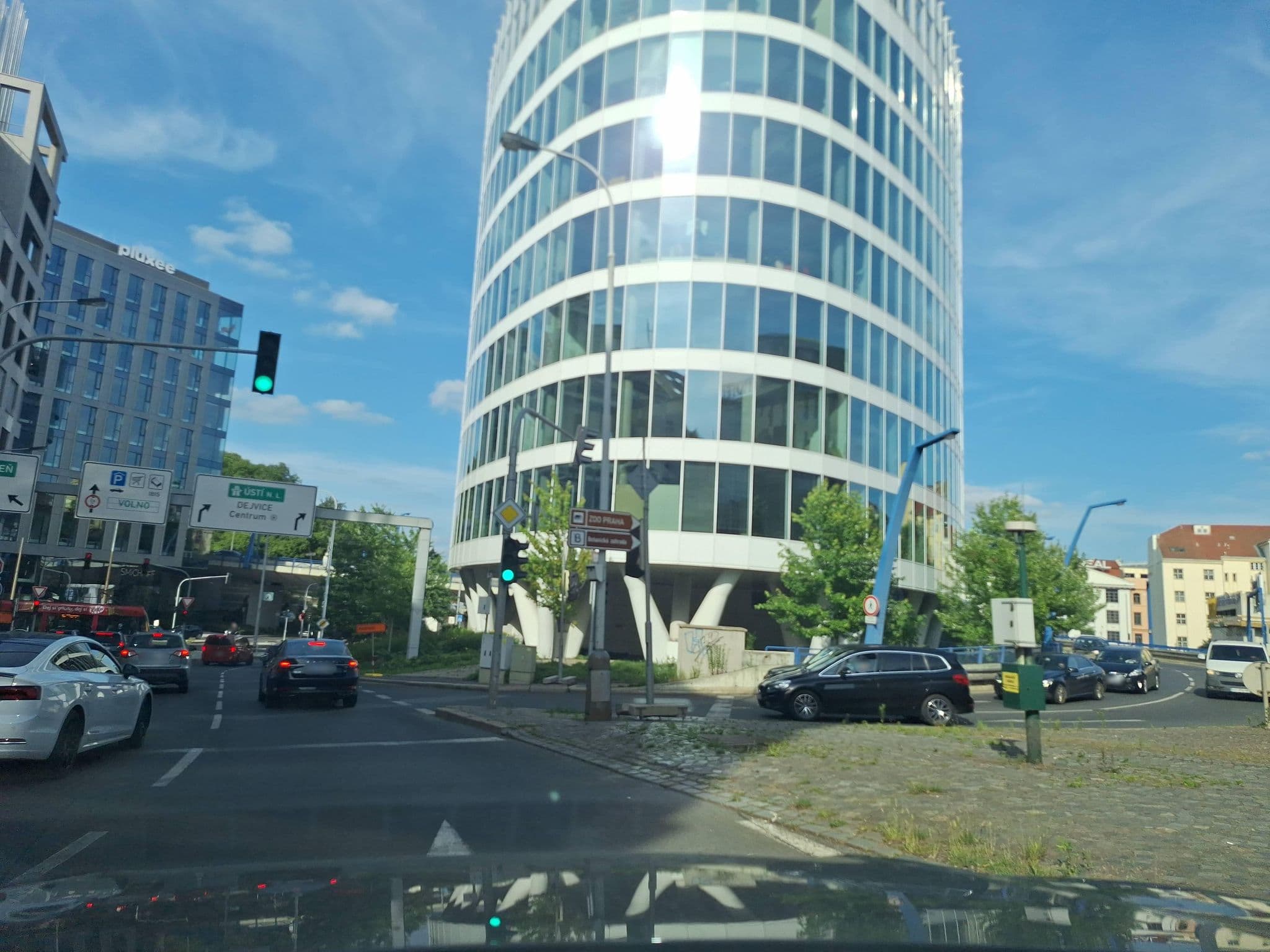 Street view near NH Prague City, Smíchov — © gob (CC BY-SA · Mapillary)