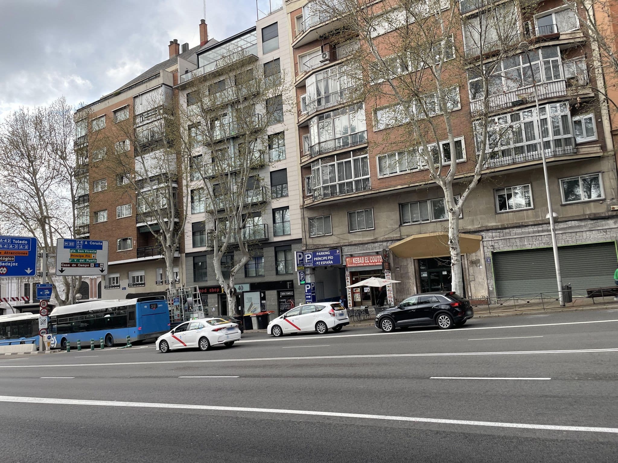 Street view near Caudalie_bnb, Palacio — © seraq (CC BY-SA · Mapillary)
